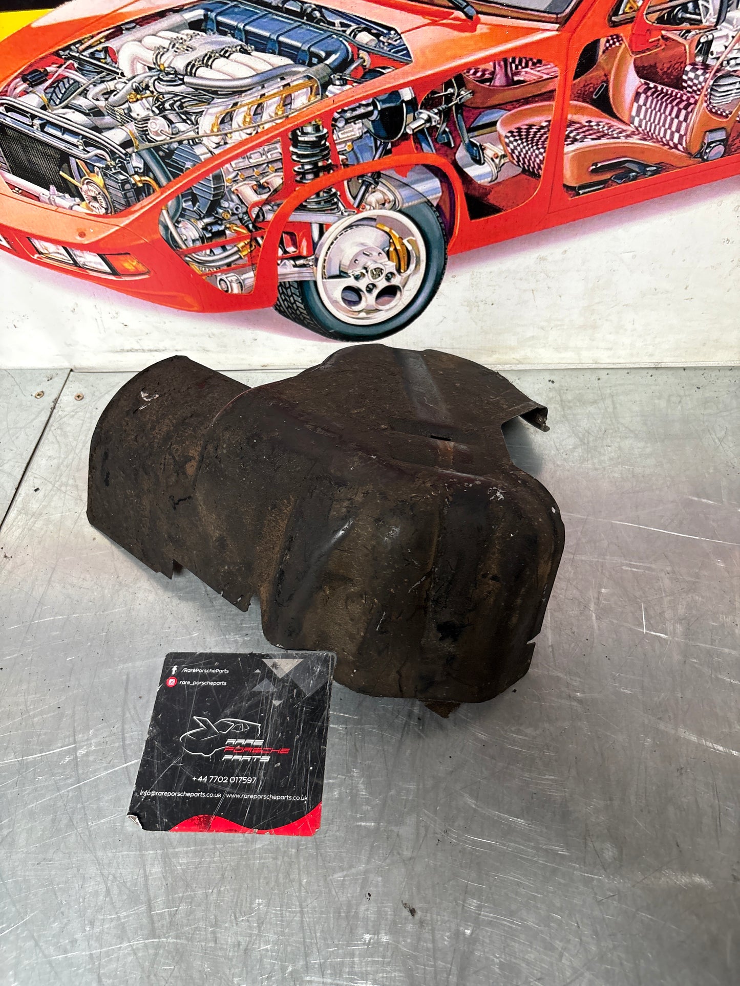 Porsche 944 85.5- fuel pump cover plate 94420133100