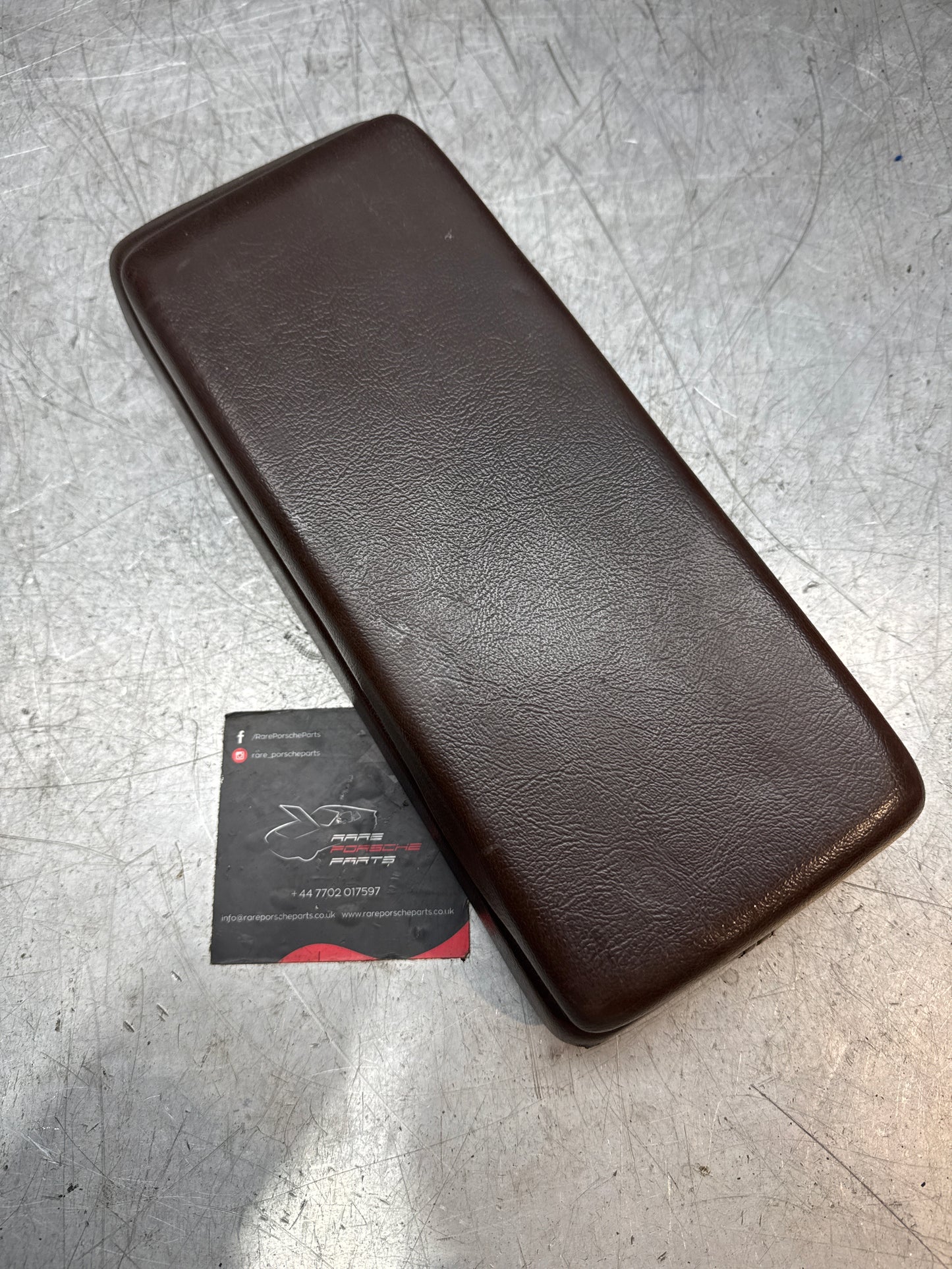 Porsche 944 924 centre console arm rest cassette brown. 478857059 used RHD