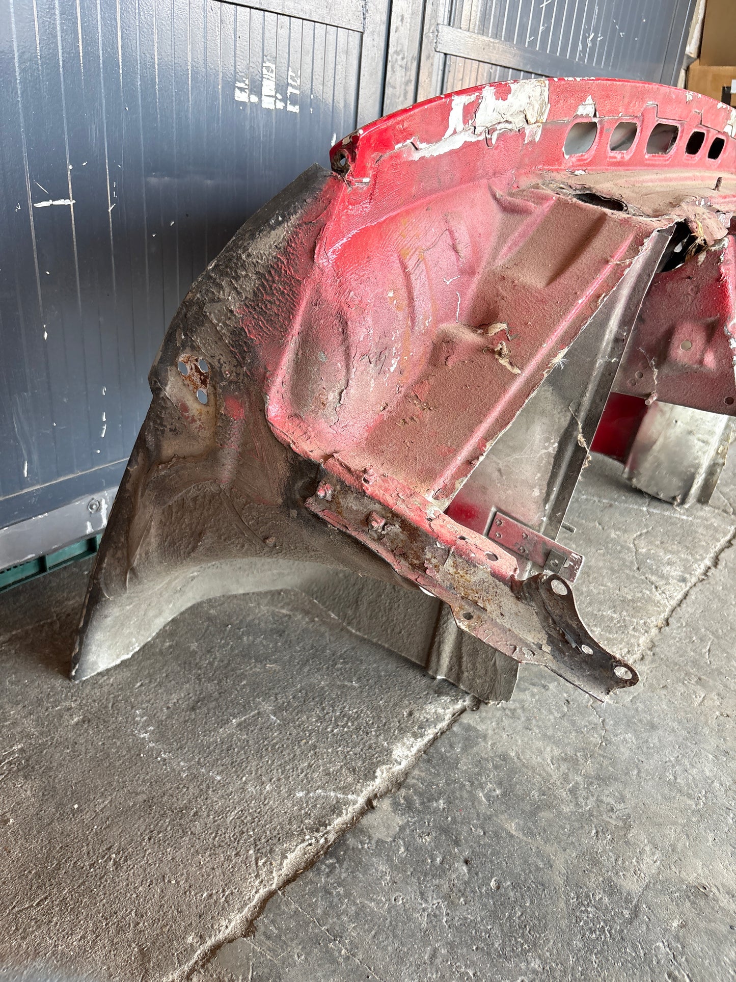 Porsche 924 Front end section cut 477805591