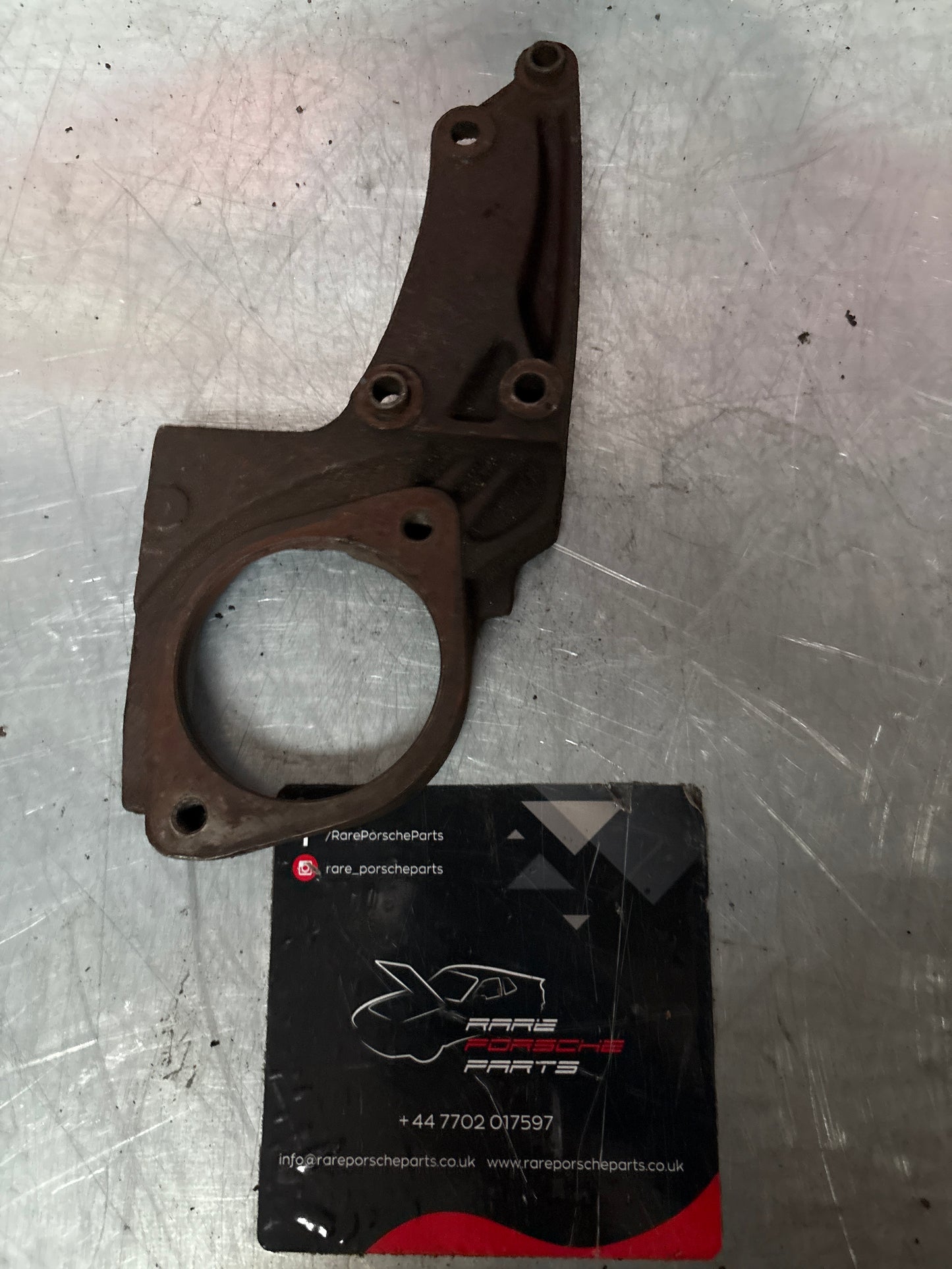Porsche 928 S4 Starter Bracket, used 9281011931R