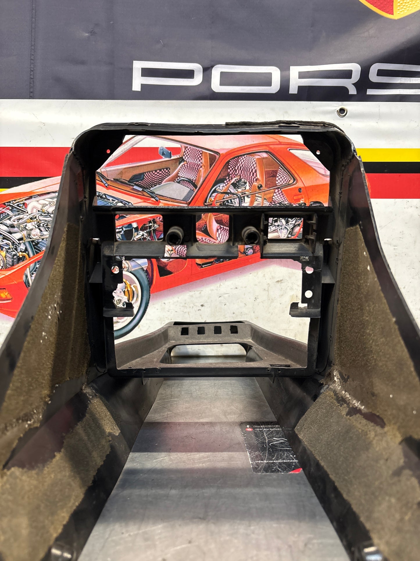 Porsche 924 centre console black, with one switch hole 477857951 used, without carpet