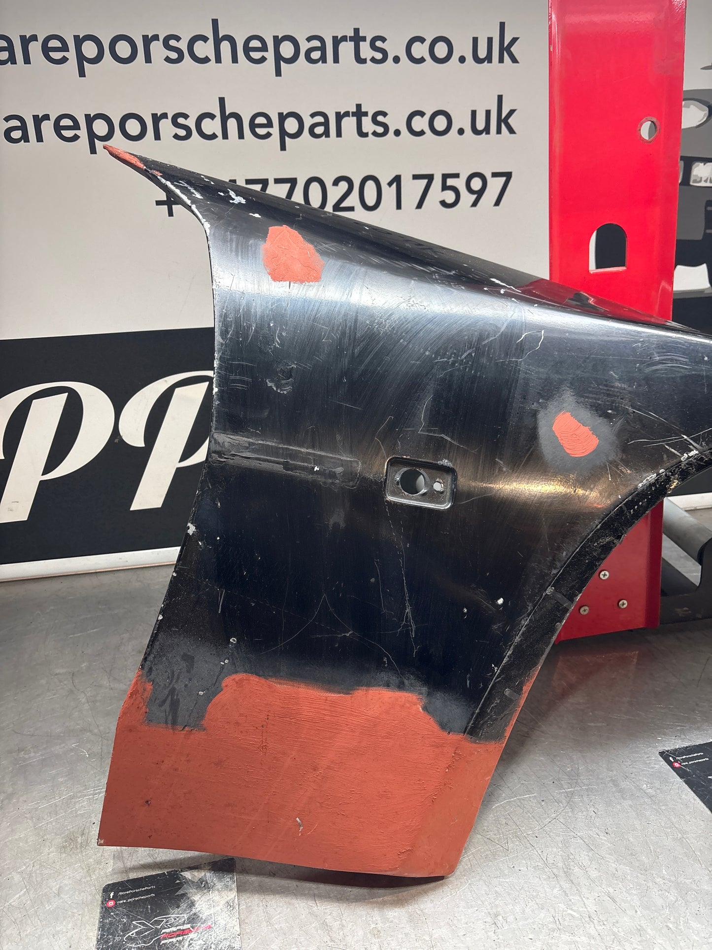 Porsche 944, early front right wing, 93150302203 used, no rust