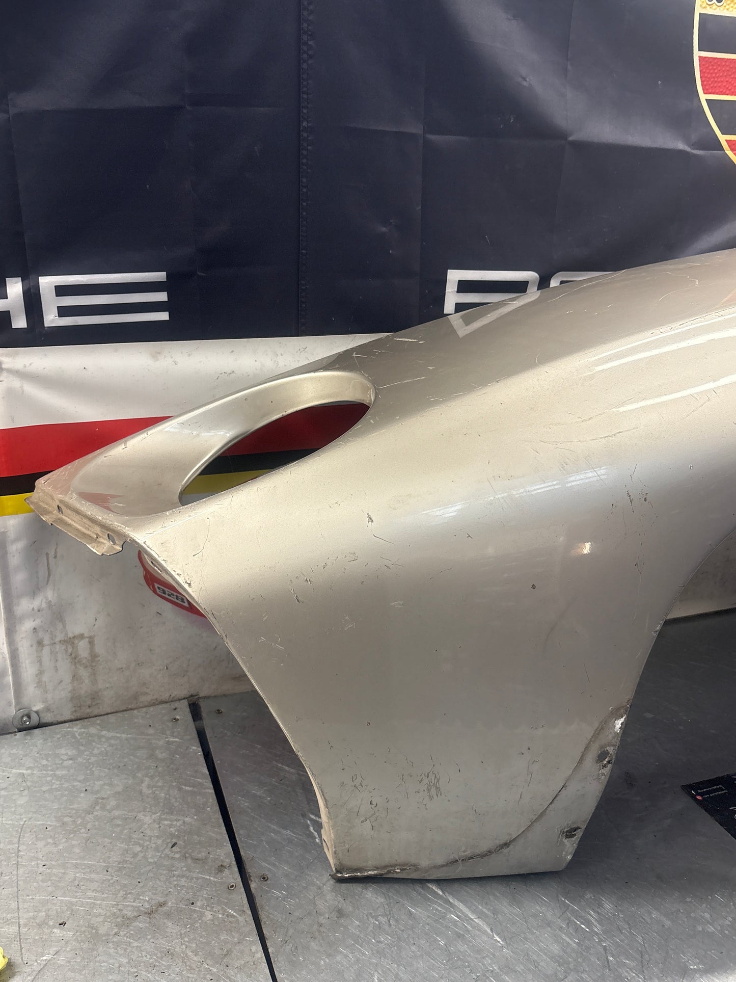 Porsche 928S front left wing, 92850301103 used