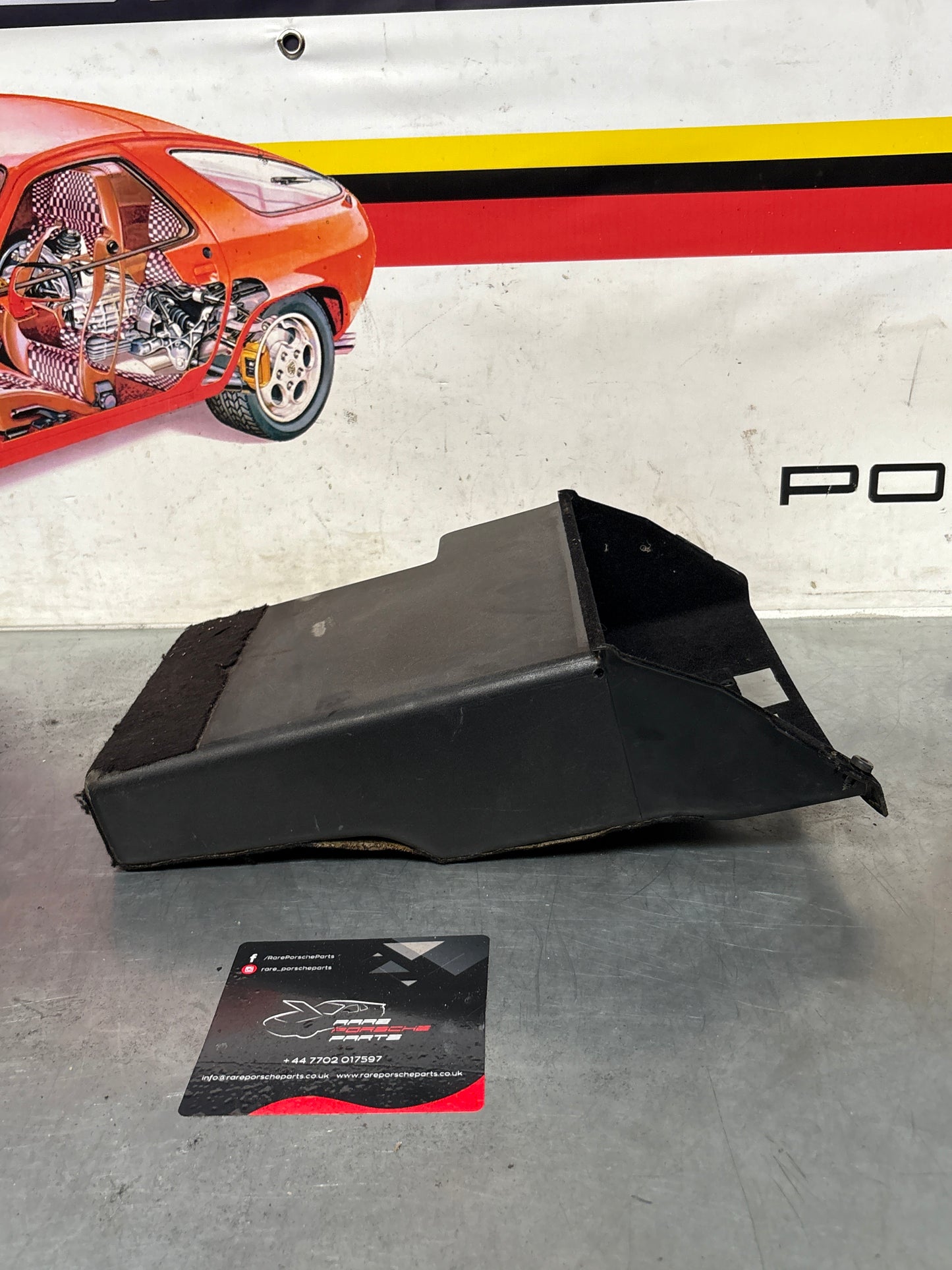 Porsche 944 glove box, from 85.5 94455204901 LHD cars