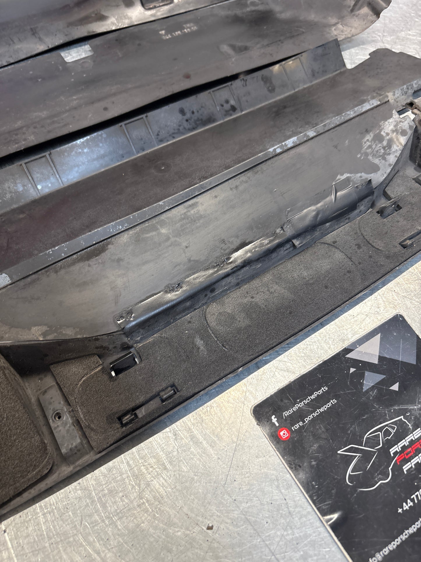 Porsche 944 S2 / turbo front air duct Kit used