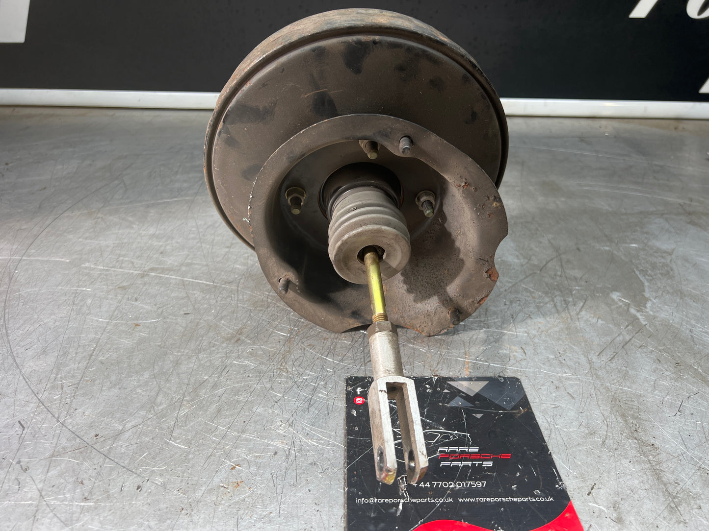 Porsche 944 brake booster, used 95135502711