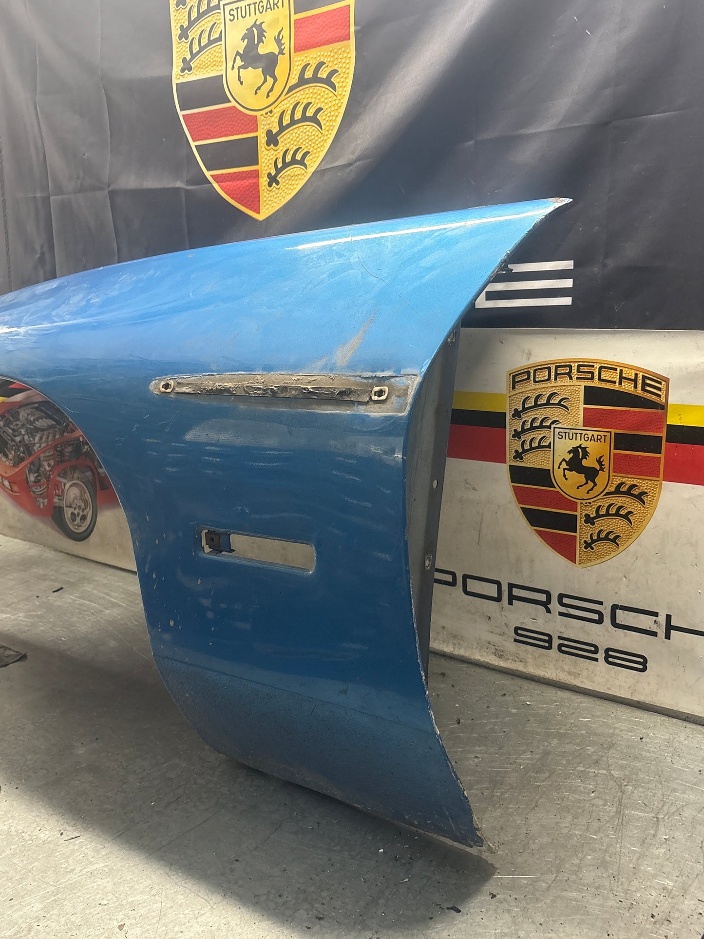 Porsche 928S front left wing, 92850301103 used
