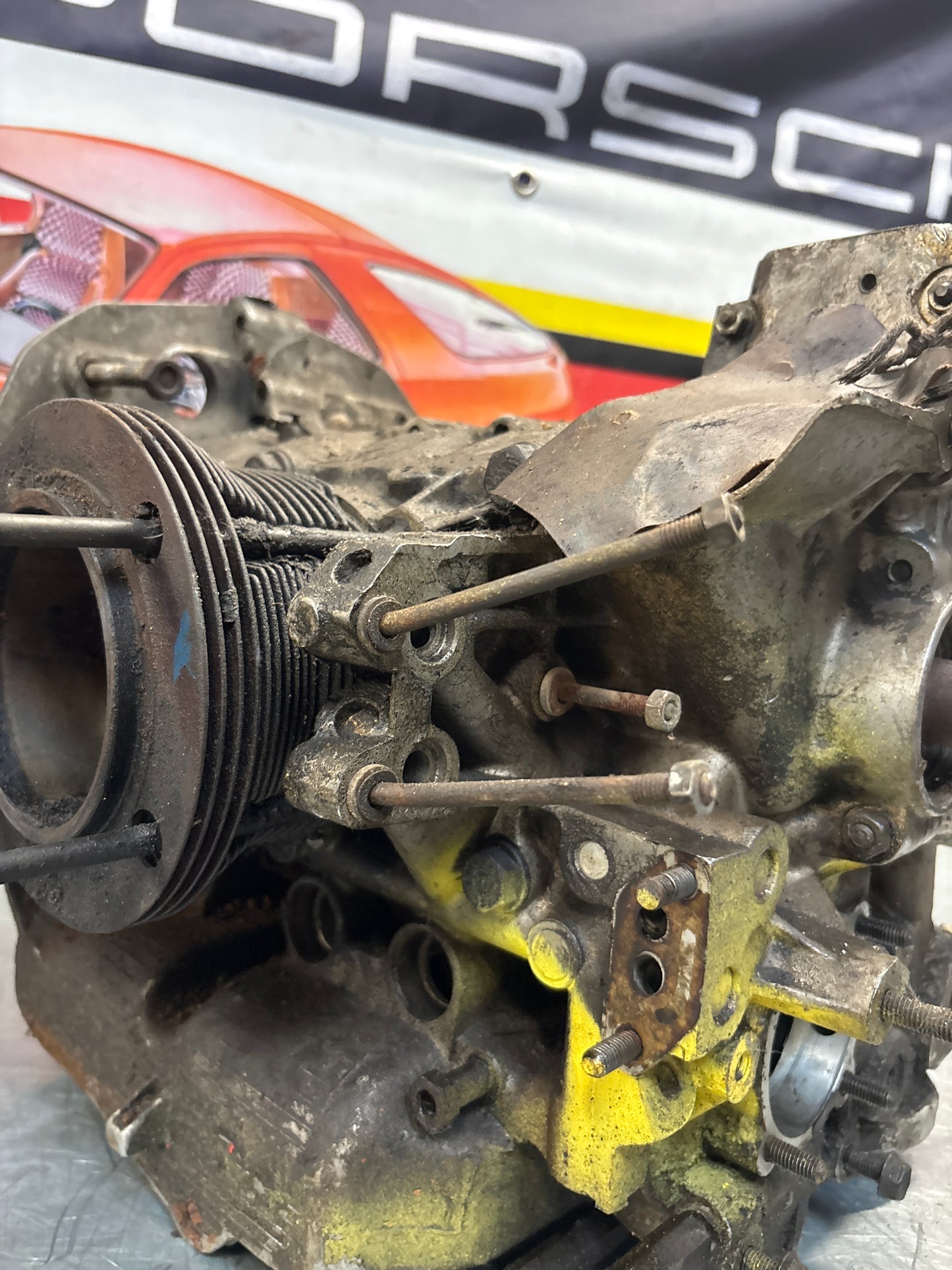 Porsche 914 1.7 engine with cylinder heads, pistons and crankshaft, spares or repair EA076922