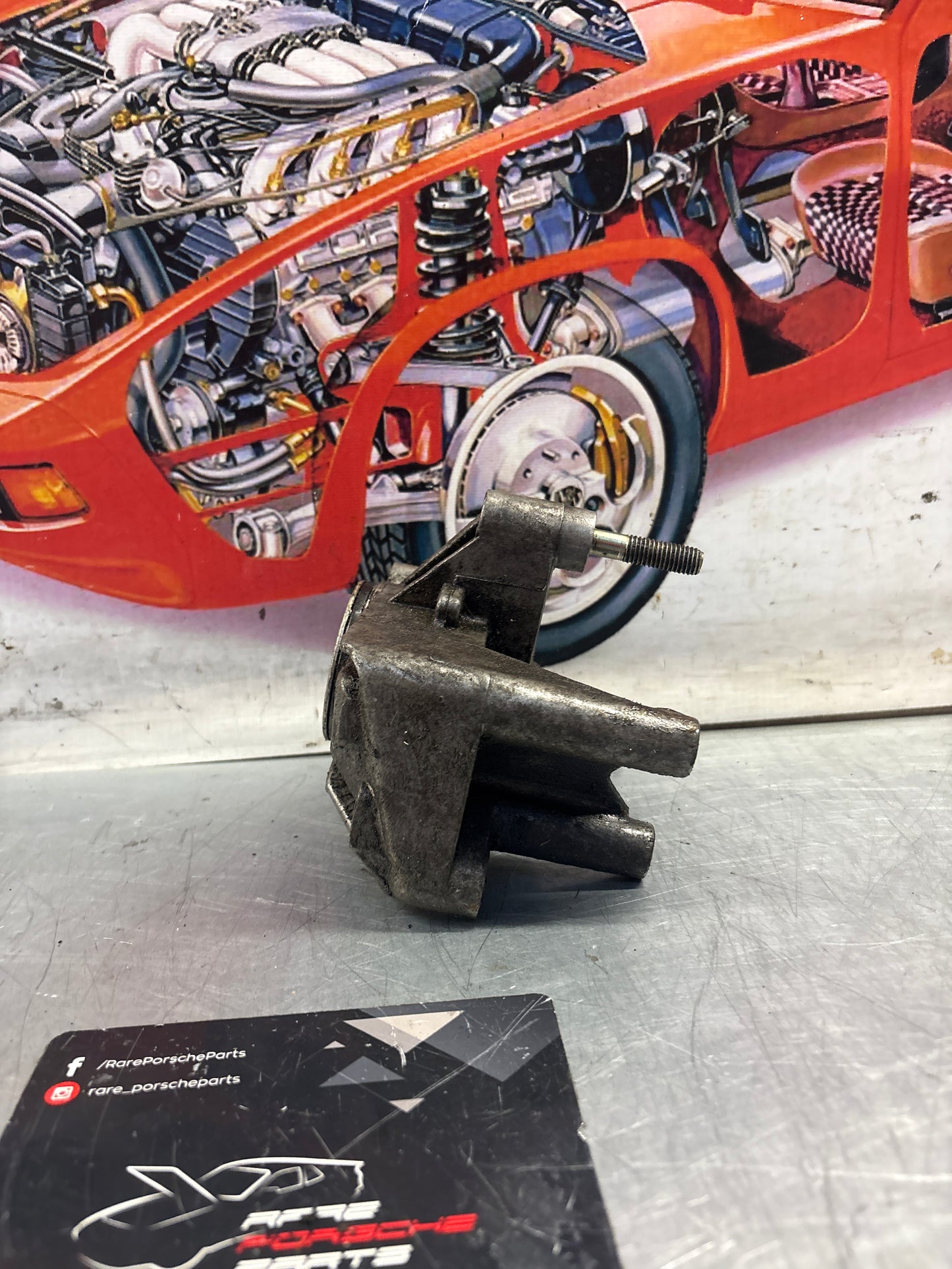 Porsche 944 924S lower balance shaft bracket / mount (no power steering) 944 101 042 00