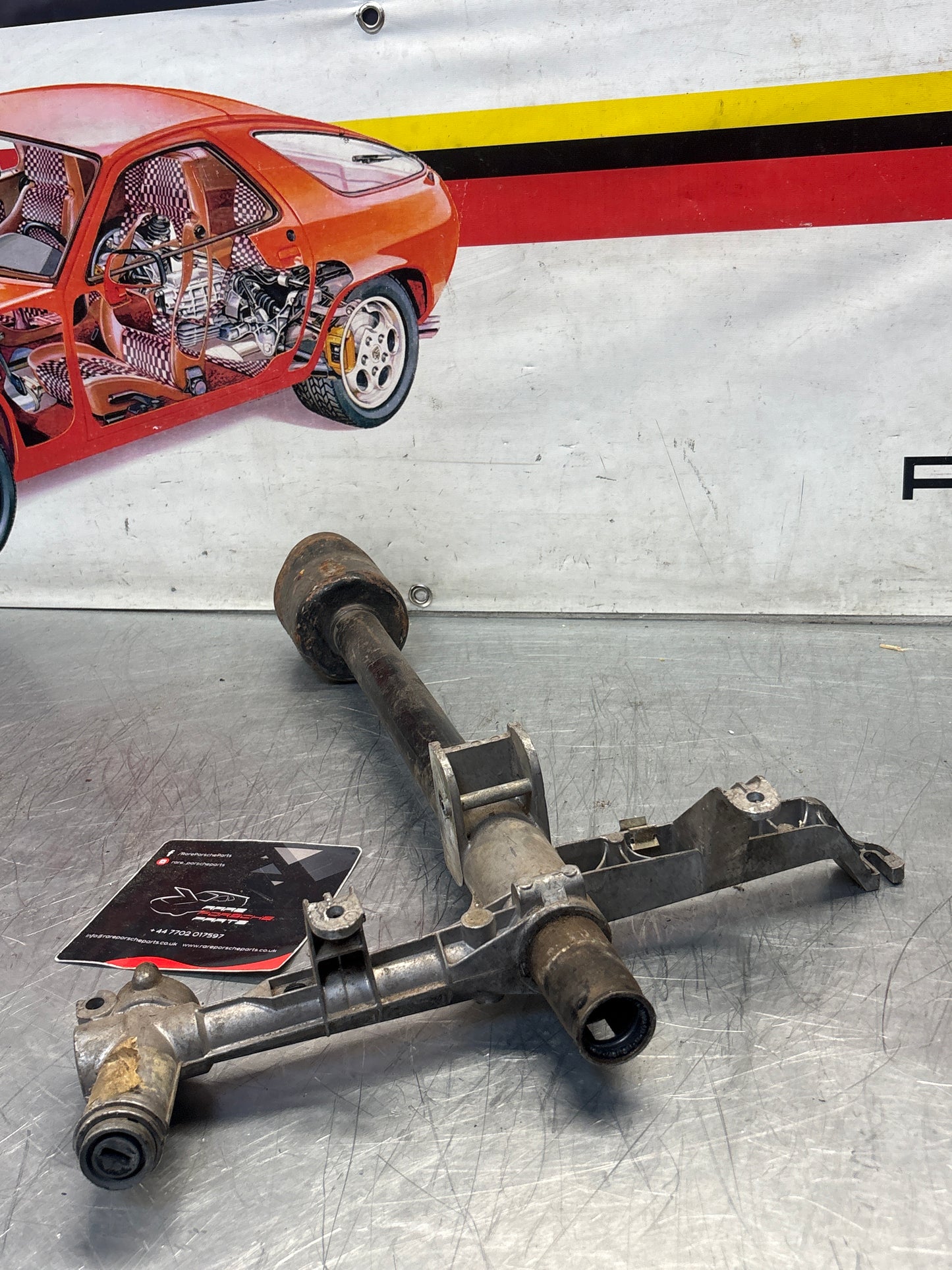 Porsche 928 steering coloumn assembly, used 92834707300 / 01