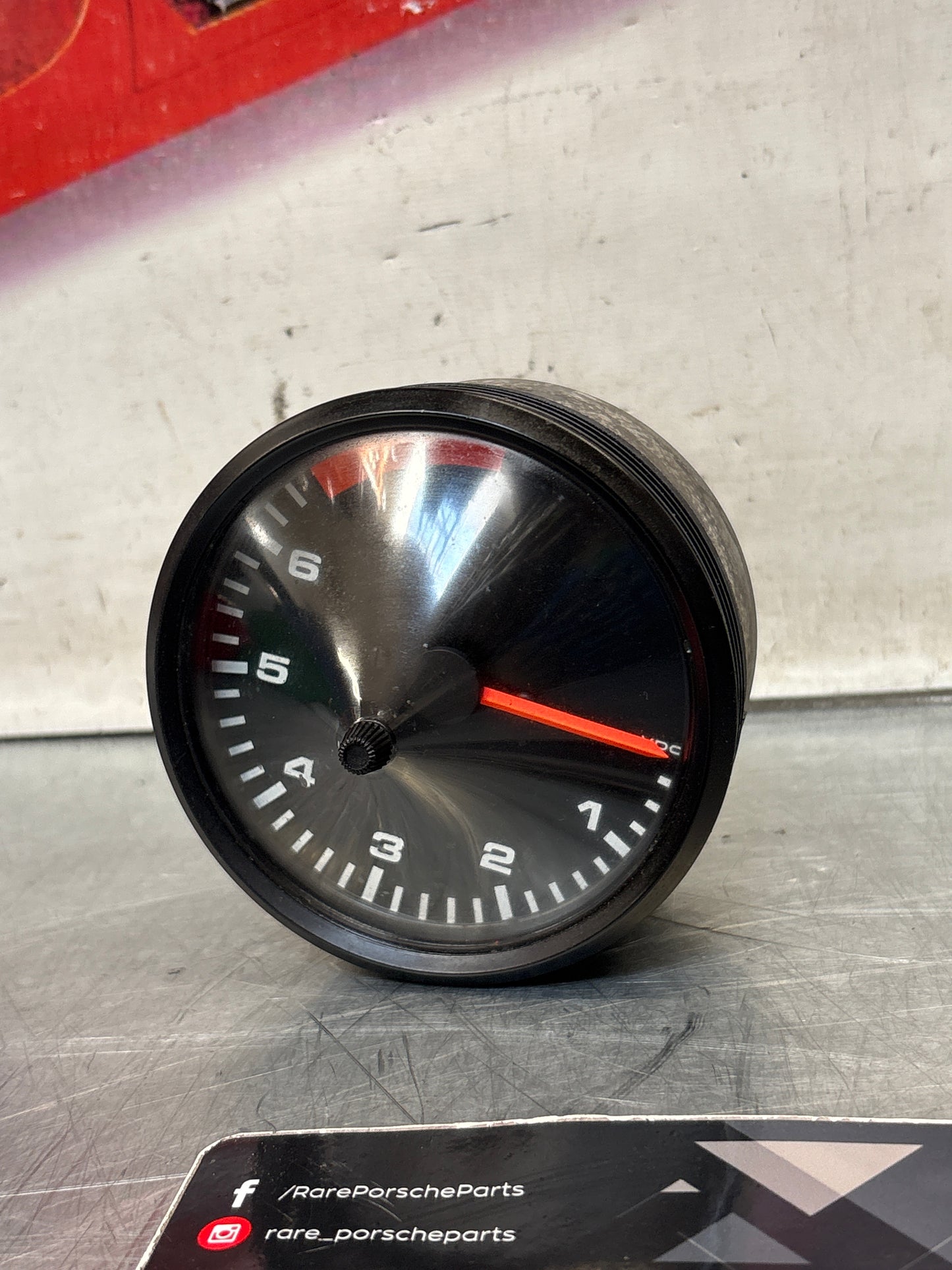 Porsche 924 Rev counter 477919205E/ 477 919 205 E