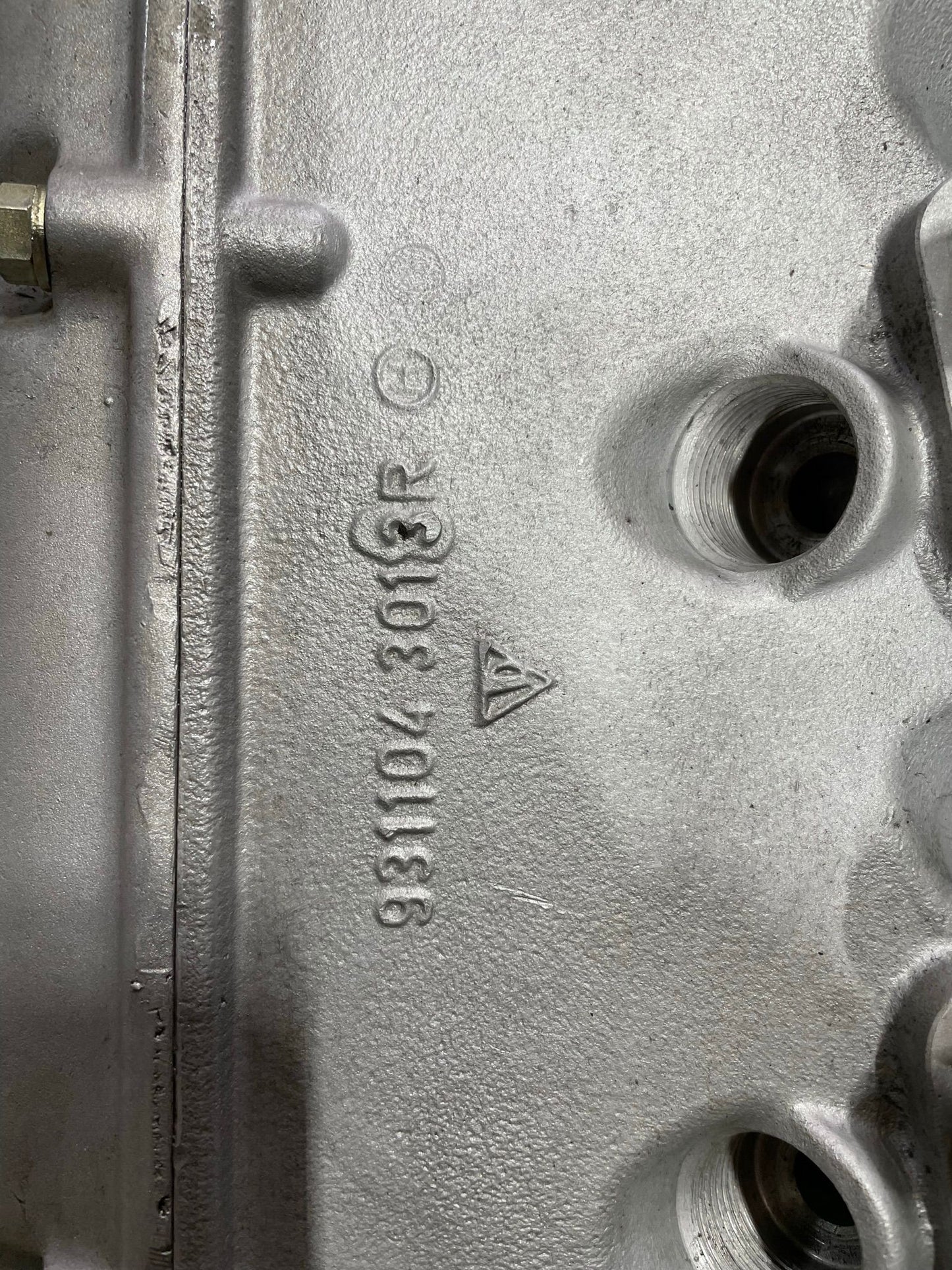 Porsche 924 Turbo reconditioned cylinder head, please study photos for storage marks!! 9311043013R