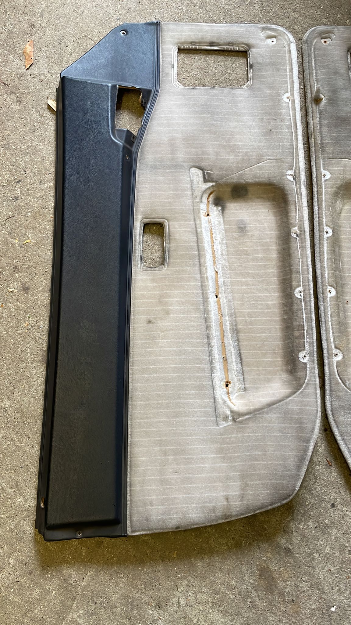 Porsche 944 pair of door cards for late cars from 85.5. Hardly any water damage