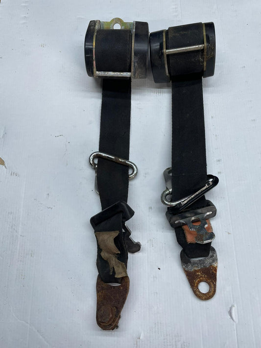 Pair of used Porsche 924 front seat belt with metal hanger with rusty spots 001 477857705B 477857706B