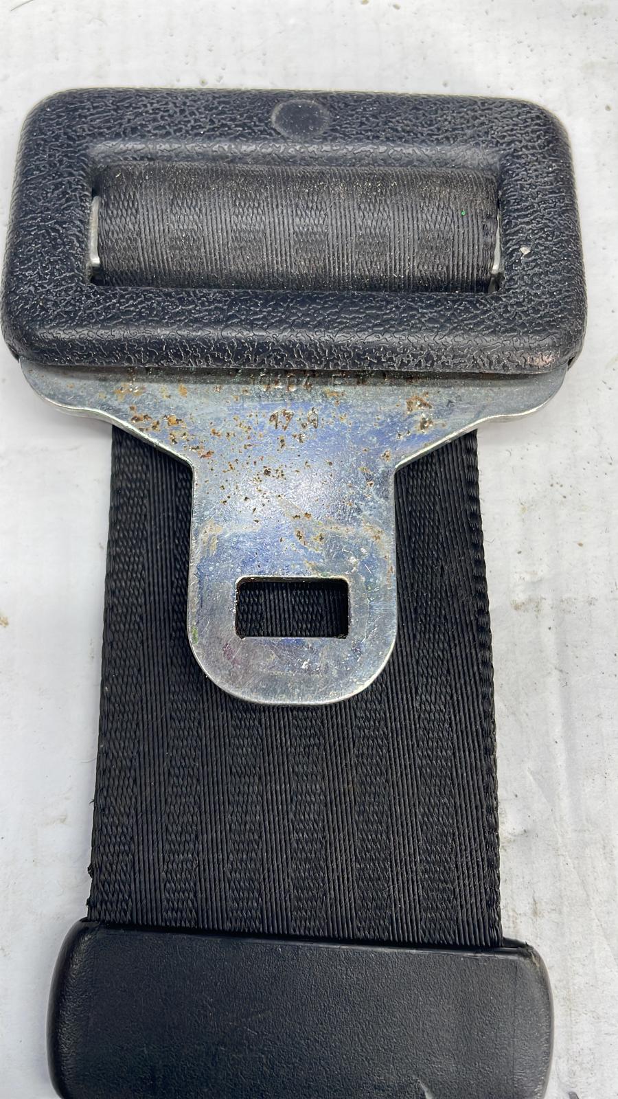 Cintura di sicurezza posteriore statica a 2 punti Porsche 924/944 usata 477857795 002