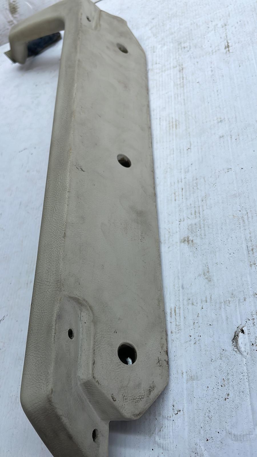 Porsche 944 linke Türgriff-Armlehne, Creme, 477867171 gebraucht