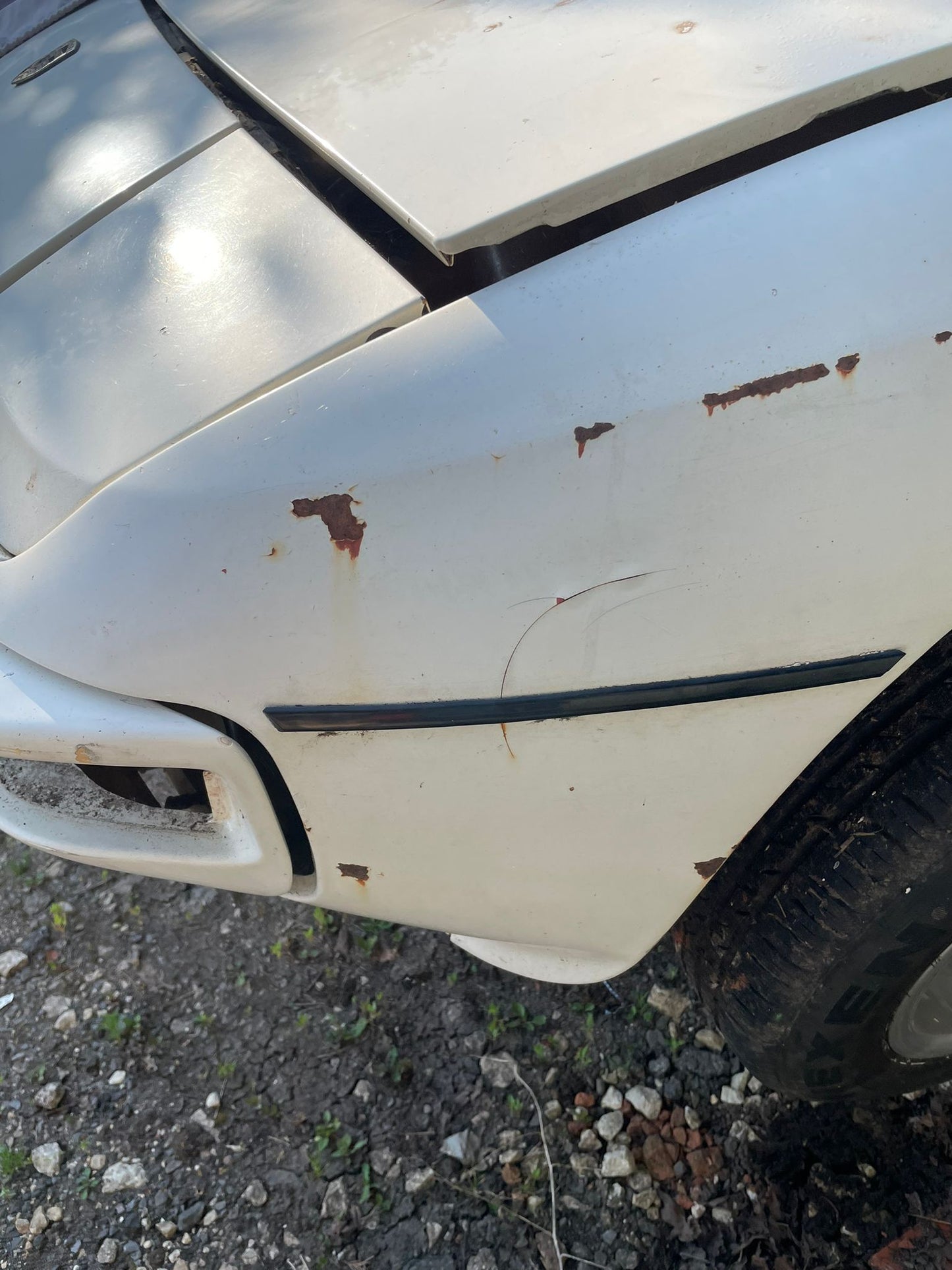 Porsche 924 alettone anteriore sinistro usato