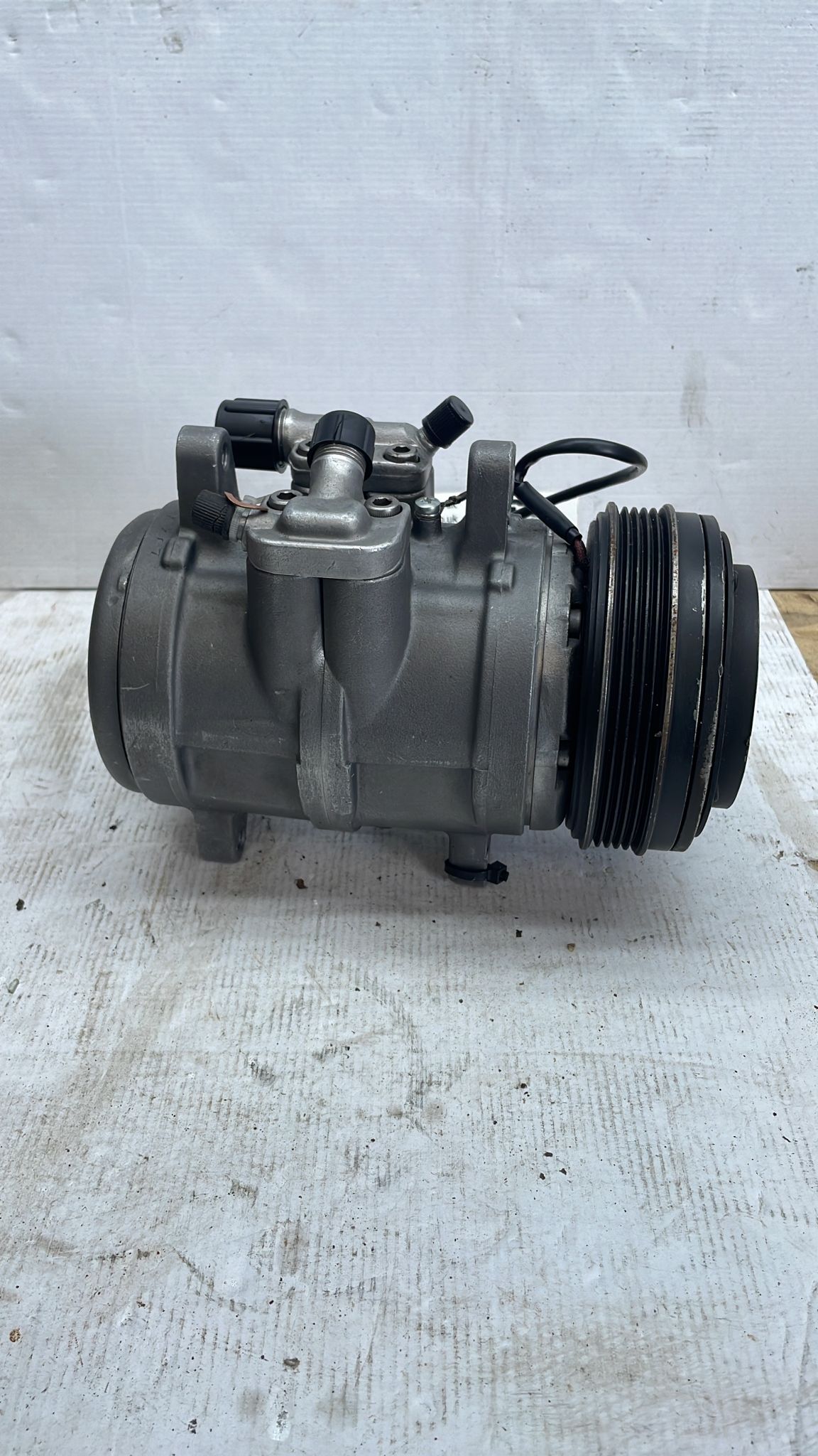 Air conditioning compressor for Porsche 924S 944 2.5 turbo 2.7 S S2 3.0 968, 94412600800 new
