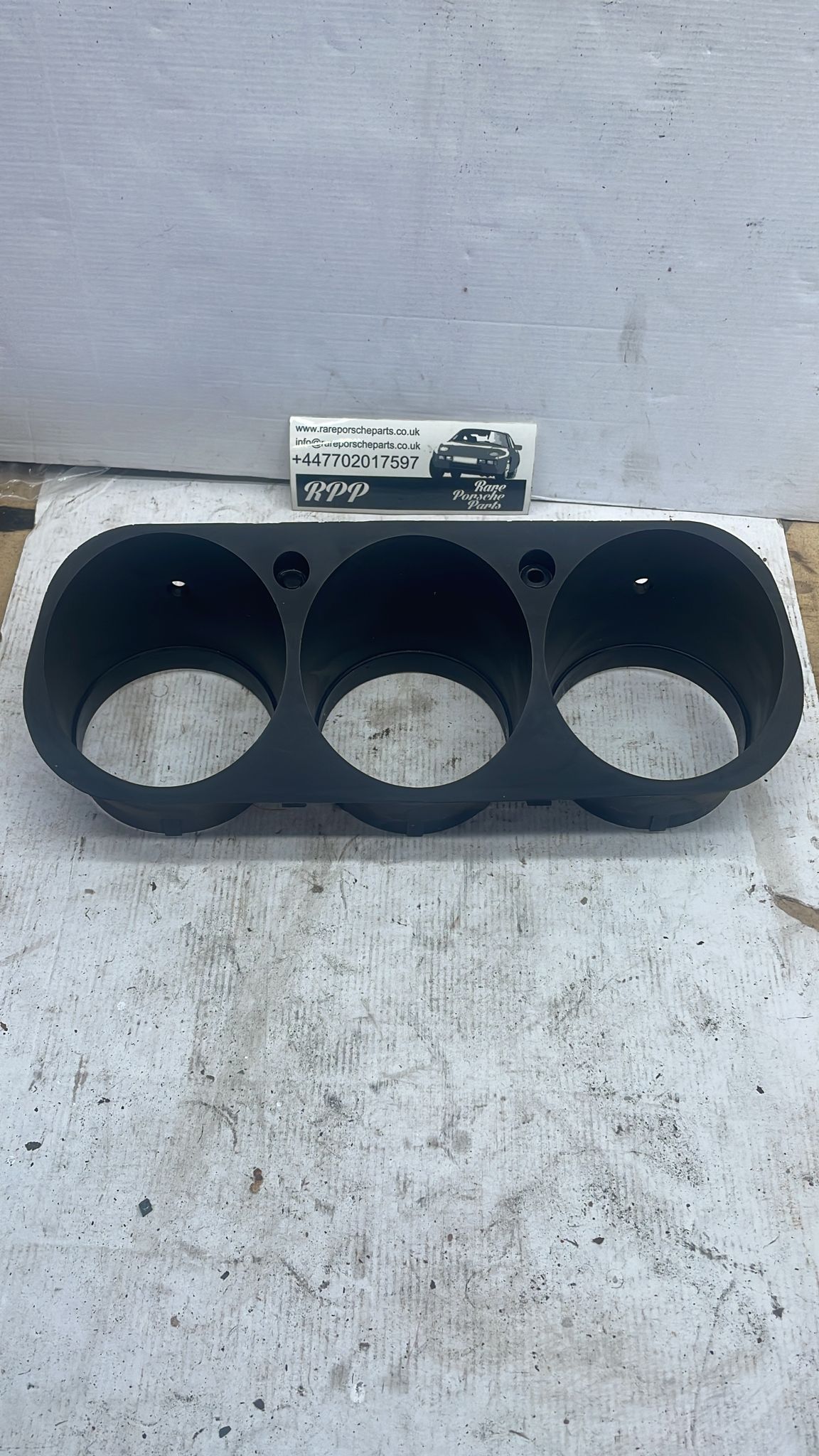 Porsche 944 924S cornice cruscotto pannello quadrante chiesuola tachimetro 477857283 nero, con foro abbagliante, usato