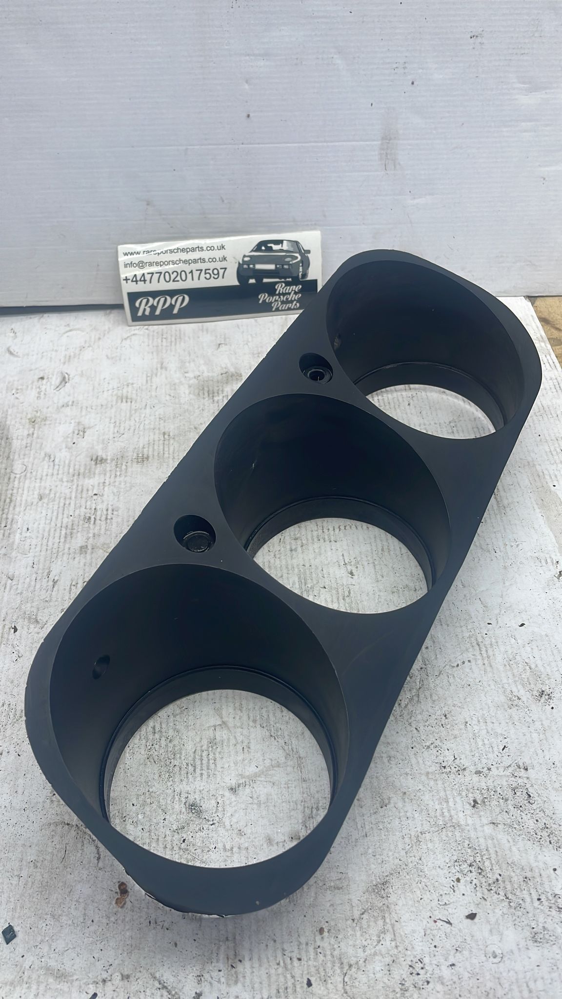 Porsche 944 924S cornice cruscotto pannello quadrante chiesuola tachimetro 477857283 nero, con foro abbagliante, usato