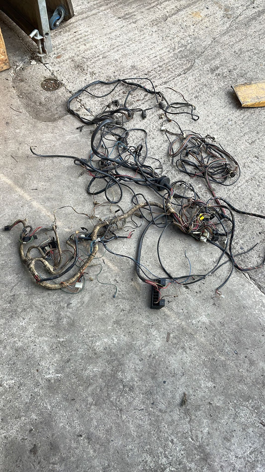 Porsche 924 early main wiring loom, harness, complete with engine bay section, used, spares or repair 011