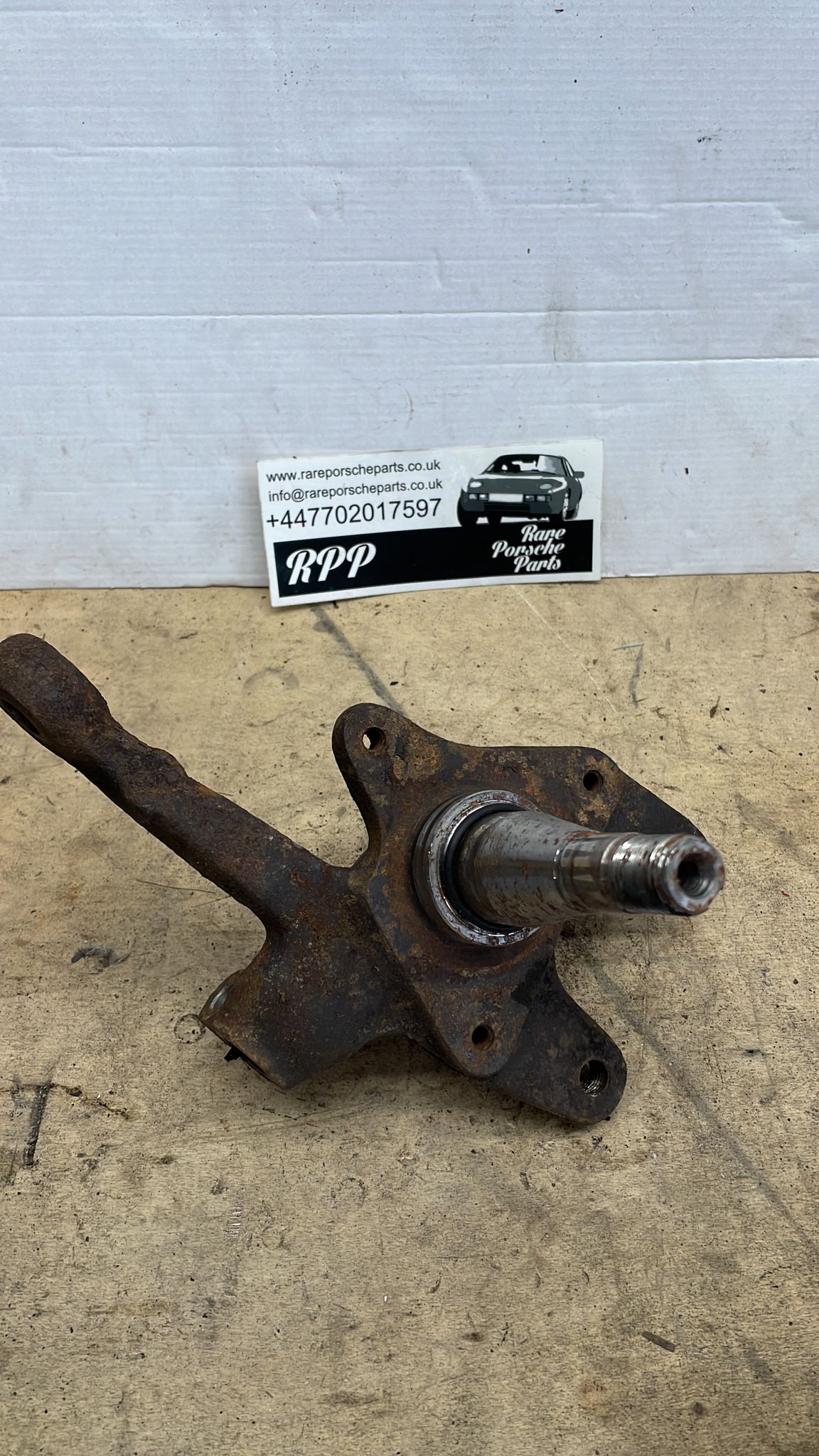 Porsche 944 1985.5-1988 Front Spindle, right knuckle, 477407311N, used