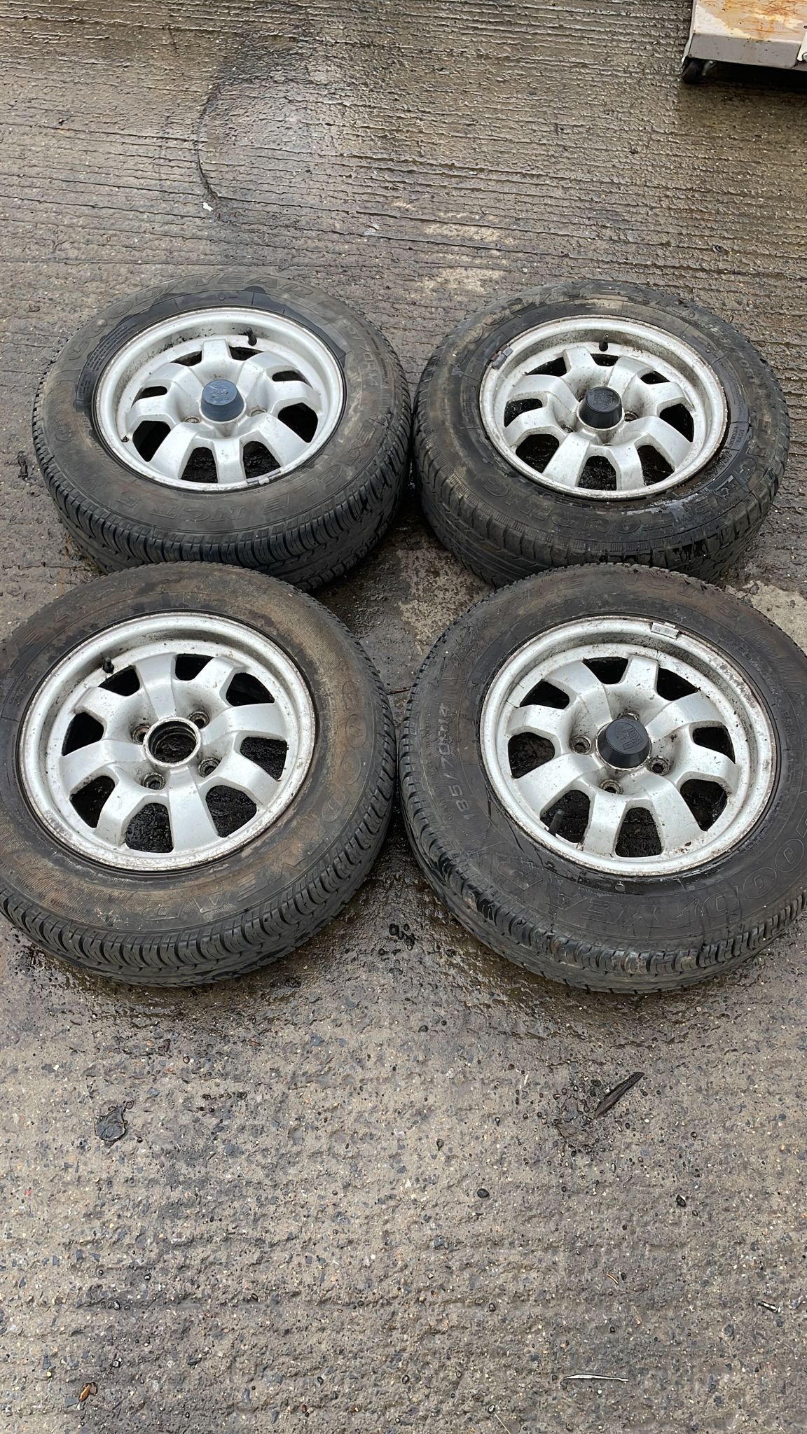 Porsche 924 Genuine set of wheels, 4x108 used