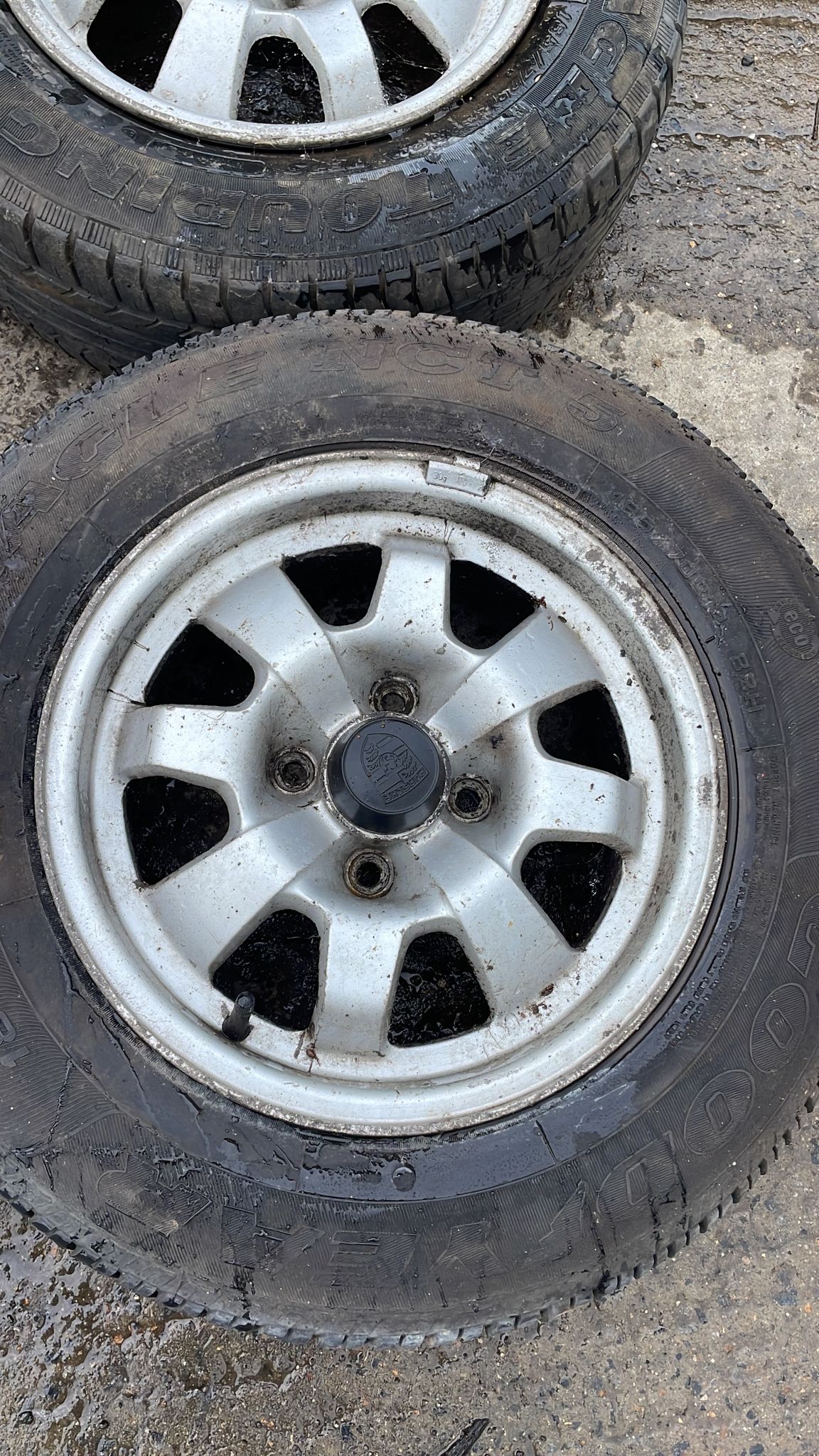 Porsche 924 Genuine set of wheels, 4x108 used