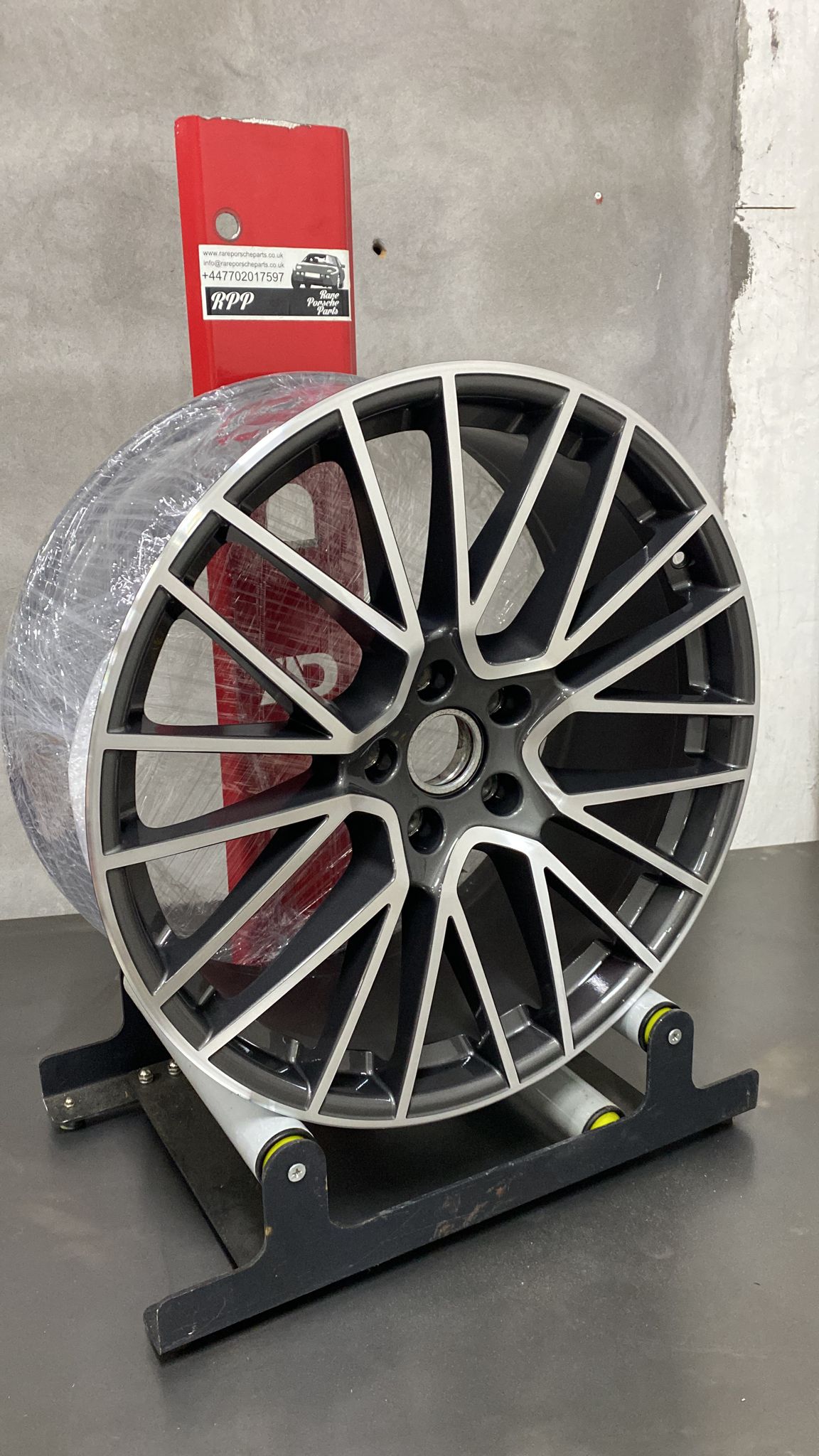 Cerchio in lega Porsche Cayenne 9YA Coupé 9YB 9Y3601025AL usato in buone condizioni 10Jx22” ET48