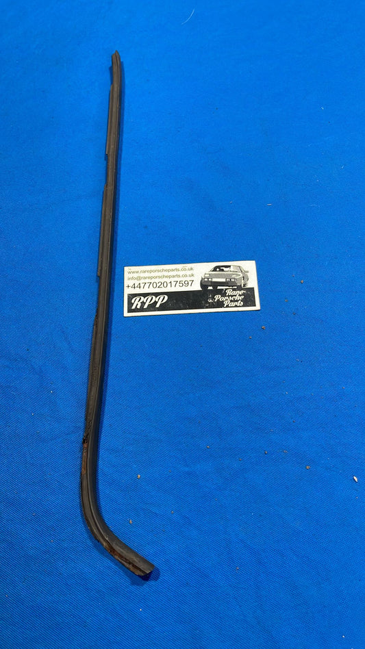 Porsche 924 944 Front windscreen Moulding Seal 9445590270, left side, used