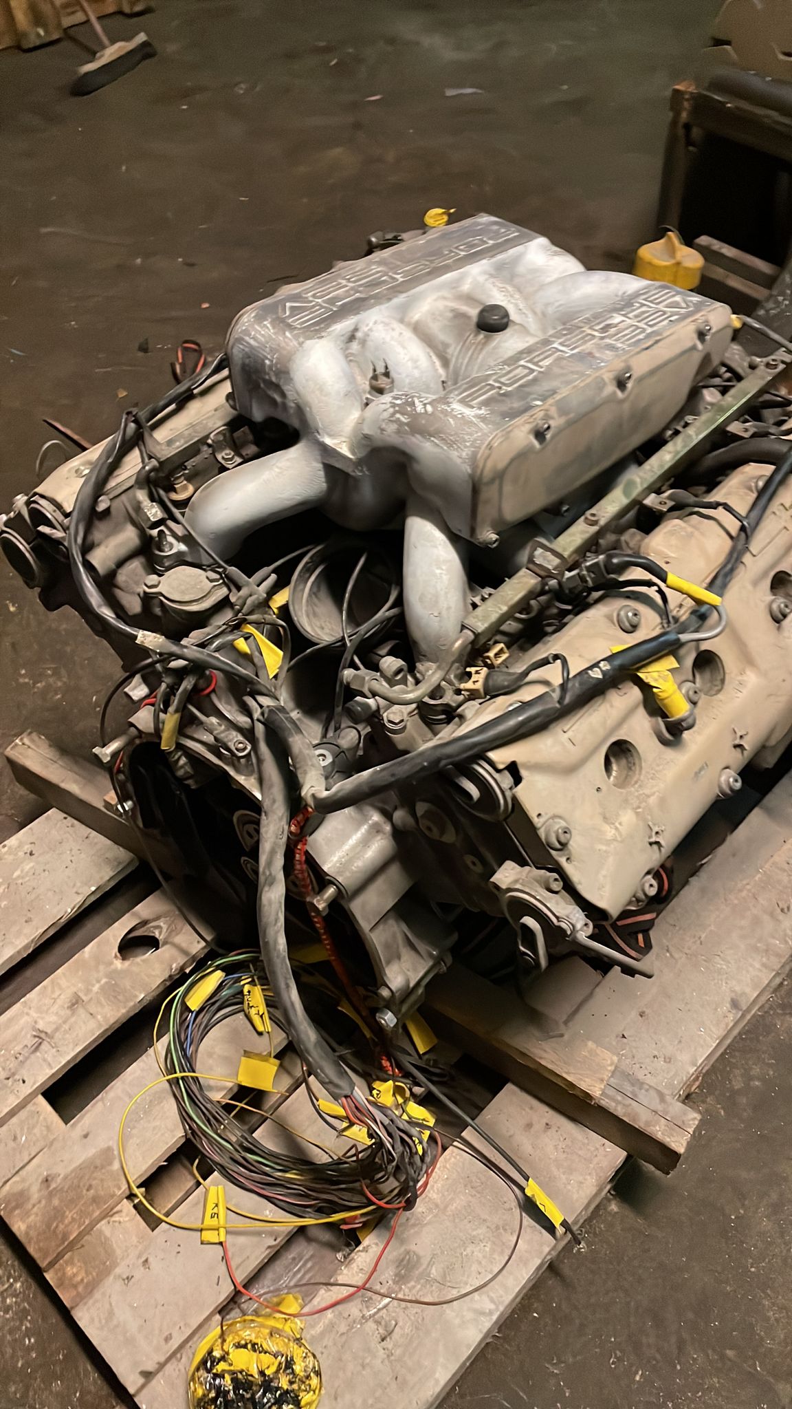 Porsche 928 S4 Motor M28/41, unbekannter Zustand, wird von Hand ausgetauscht oder repariert, gebraucht