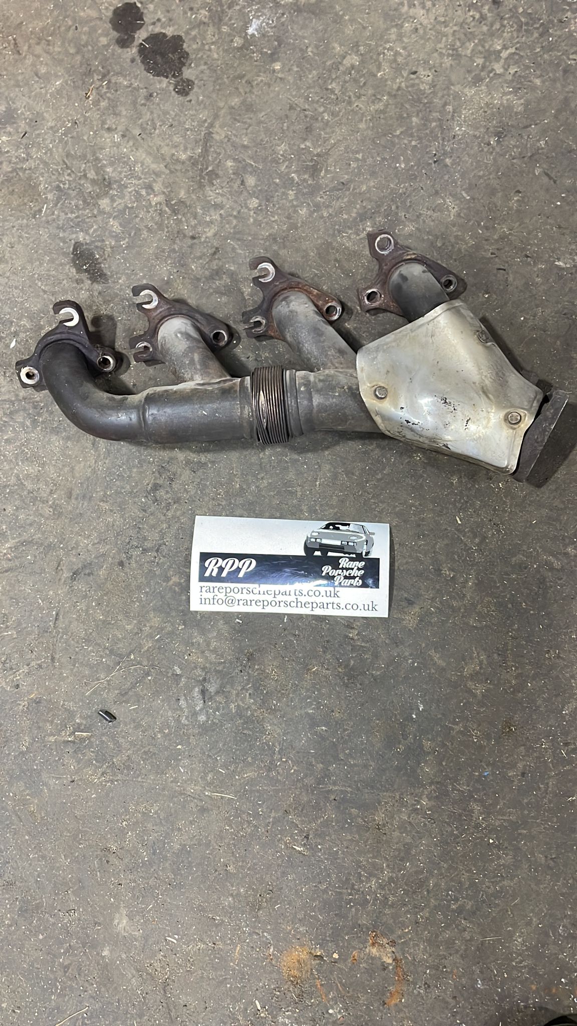 Porsche 928 S4 exhaust manifold, left 92811114507, used