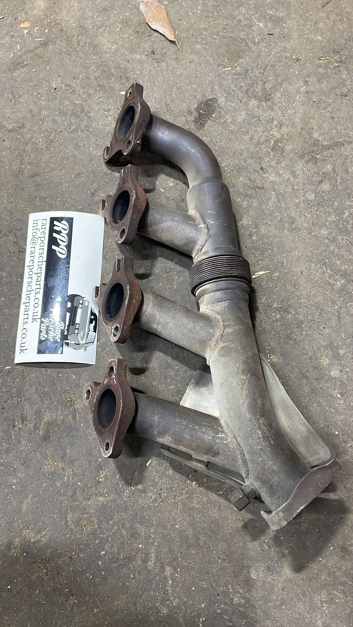 Porsche 928 S4 exhaust manifold, left 92811114507, used