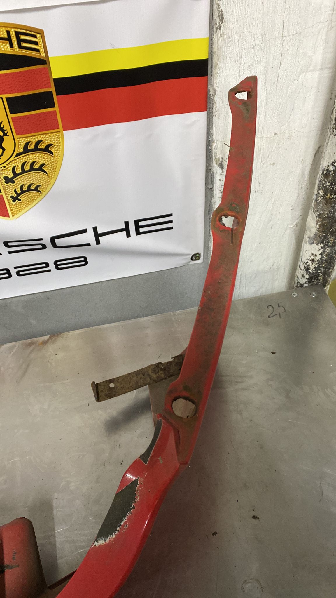 Porsche 944 Frontspoiler, Schürze mit Nebelscheinwerfer gebraucht 93150537105 / 474599B