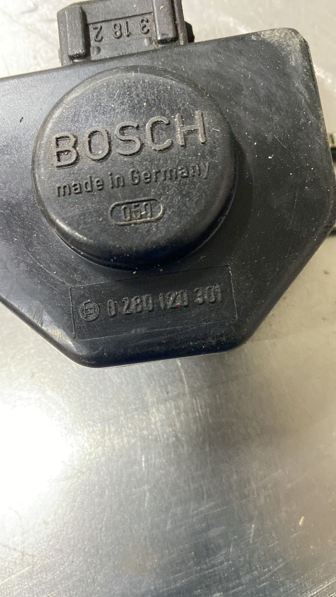 Bosch fuel injection timing sensor / throttle position sensor, used 0280120301
