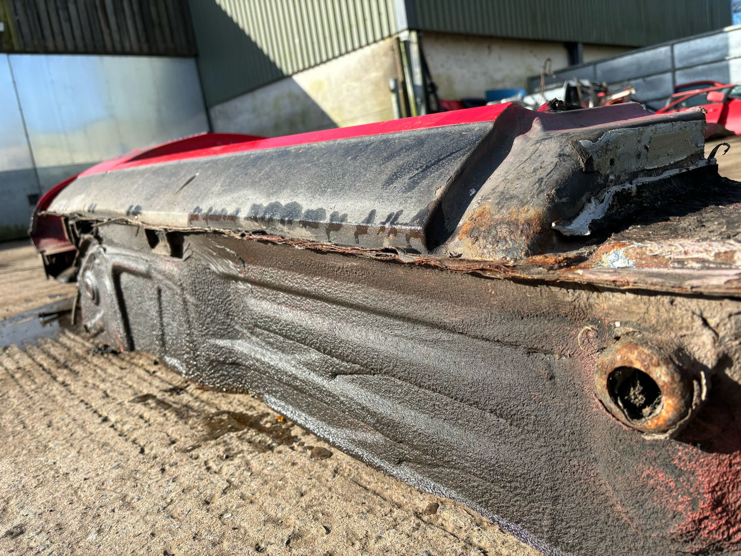 Porsche 924 1983 right side cut, rear fender with sill