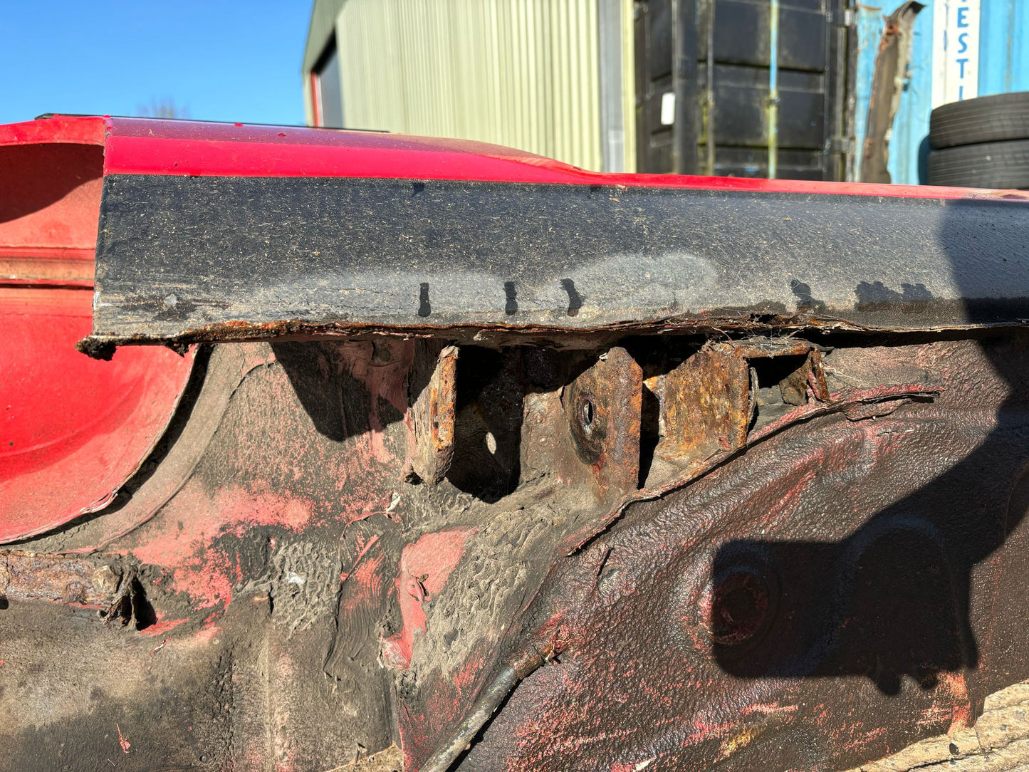 Porsche 924 1983 right side cut, rear fender with sill