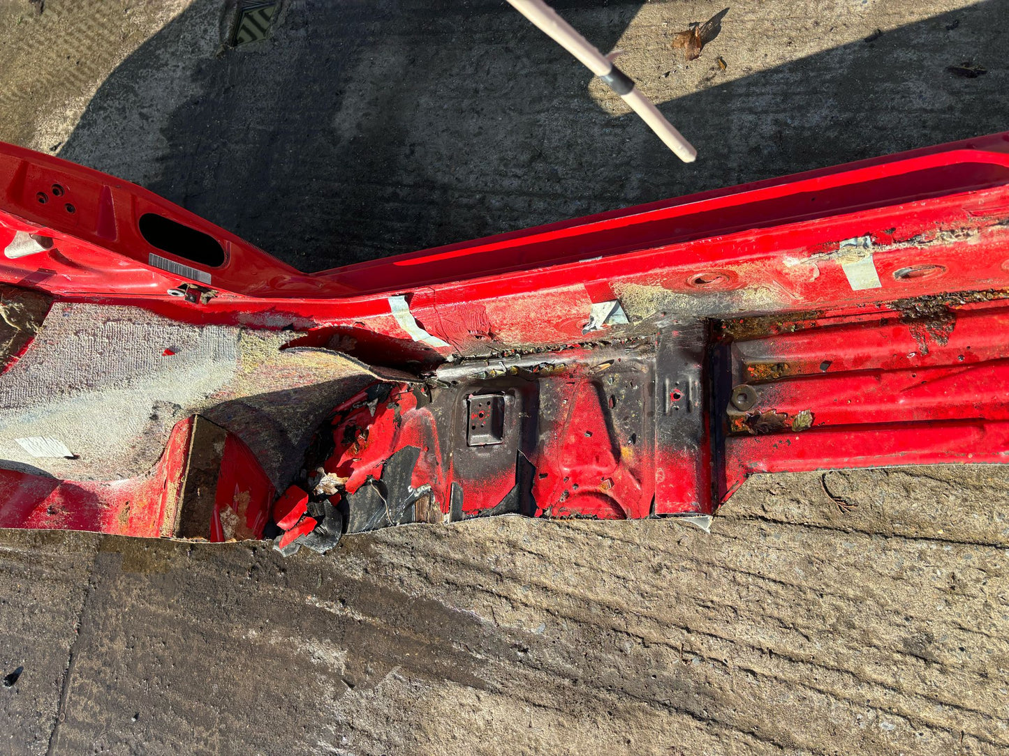 Porsche 924 1983 left side cut, rear fender with sill