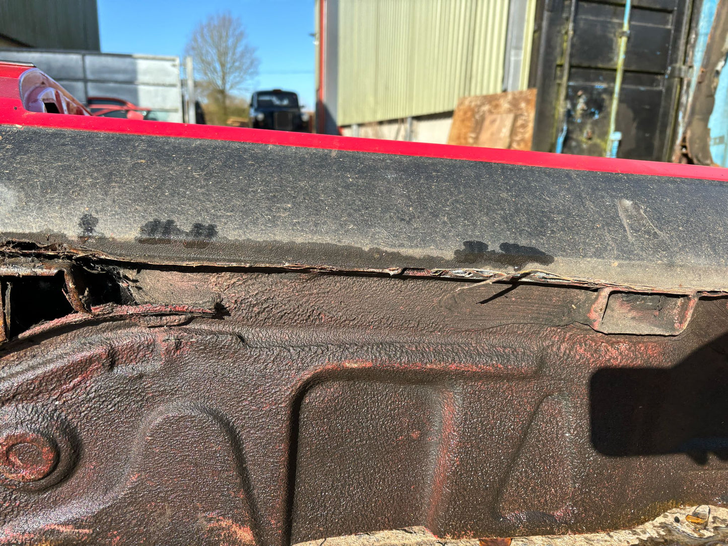 Porsche 924 1983 right side cut, rear fender with sill