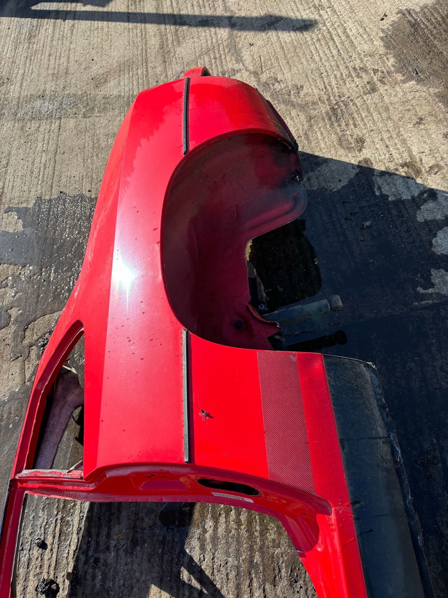 Porsche 924 1983 left side cut, rear fender with sill