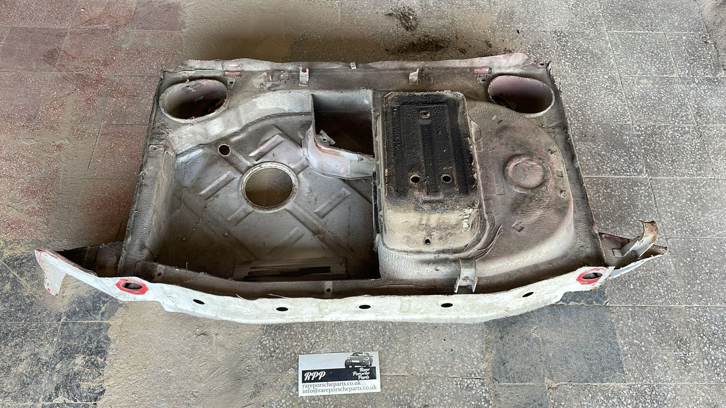 Porsche 928 S4 boot floor pan rear end cut 92850107106 / 92850107505