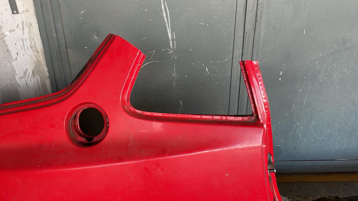 Porsche 944 Turbo  1989 right side cut, rear fender with sill