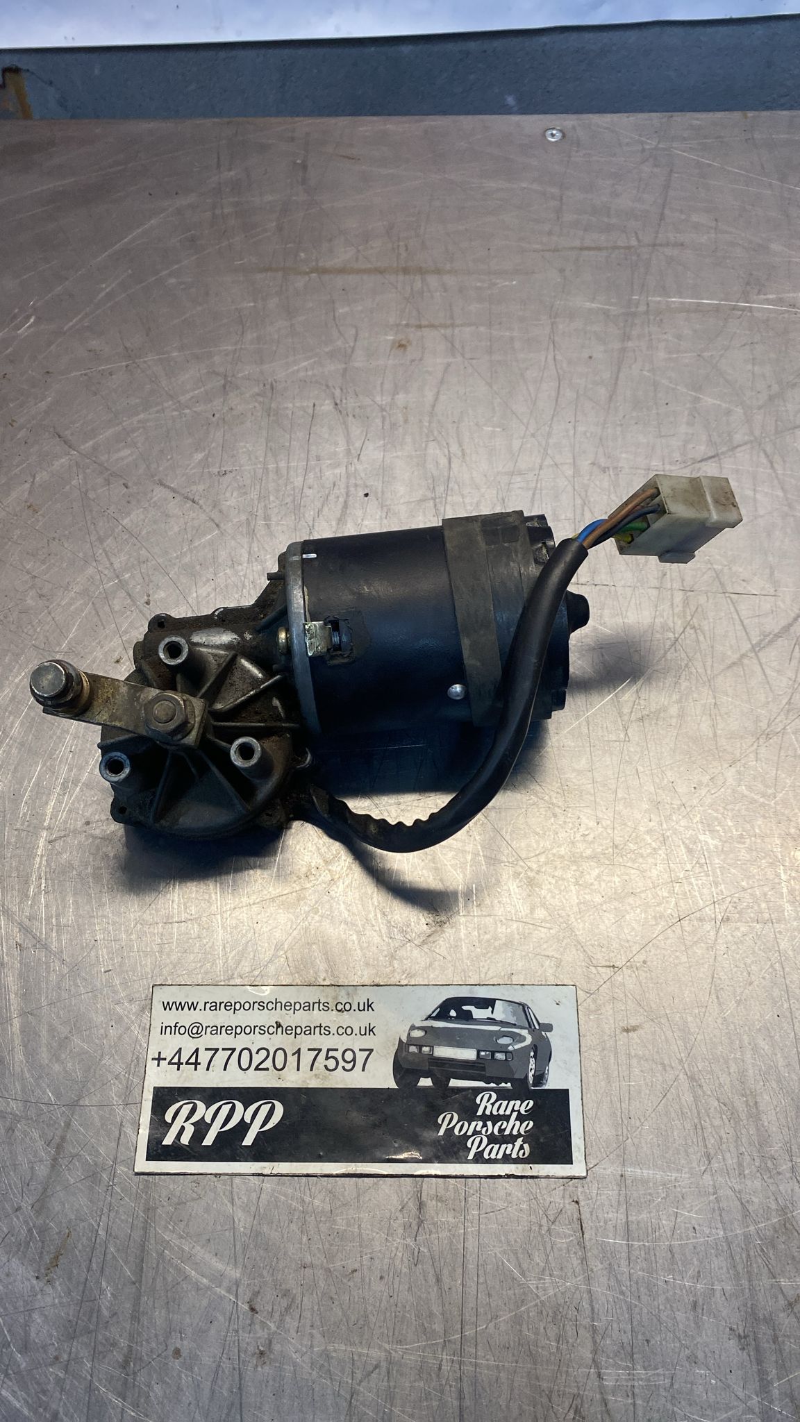 Porsche 928 wiper motor, used 92862830301