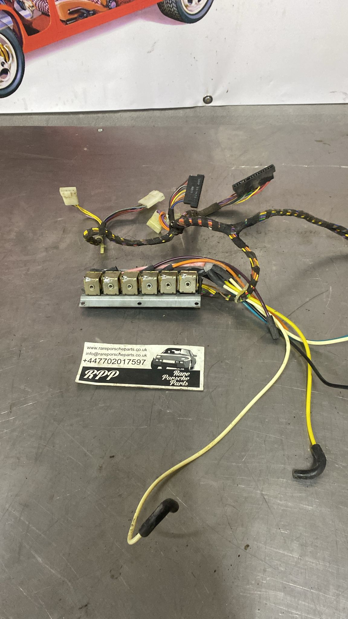 Porsche 928 A/C heater control unit wiring, used