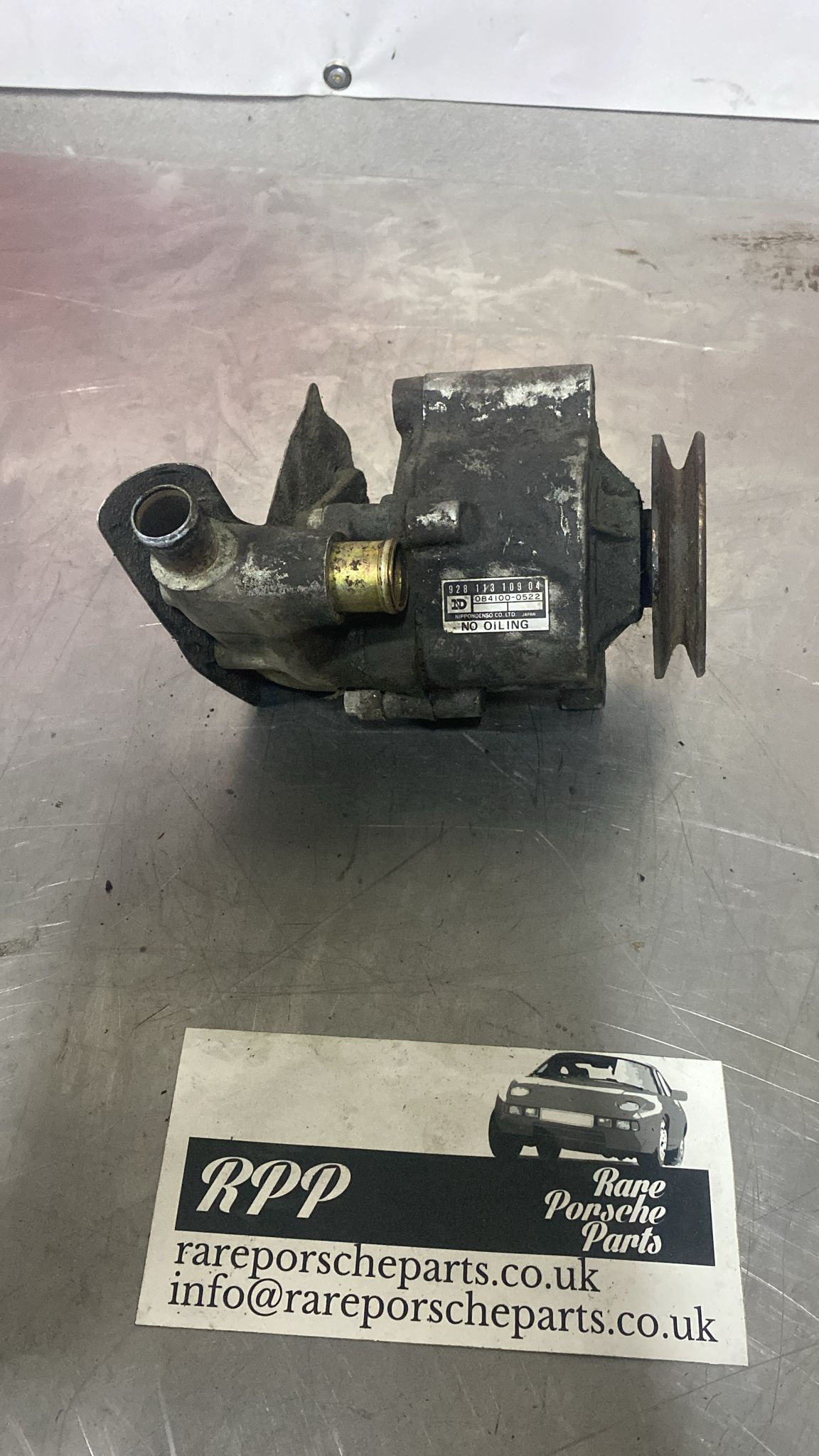 Porsche 928 air pump, used 92811310904