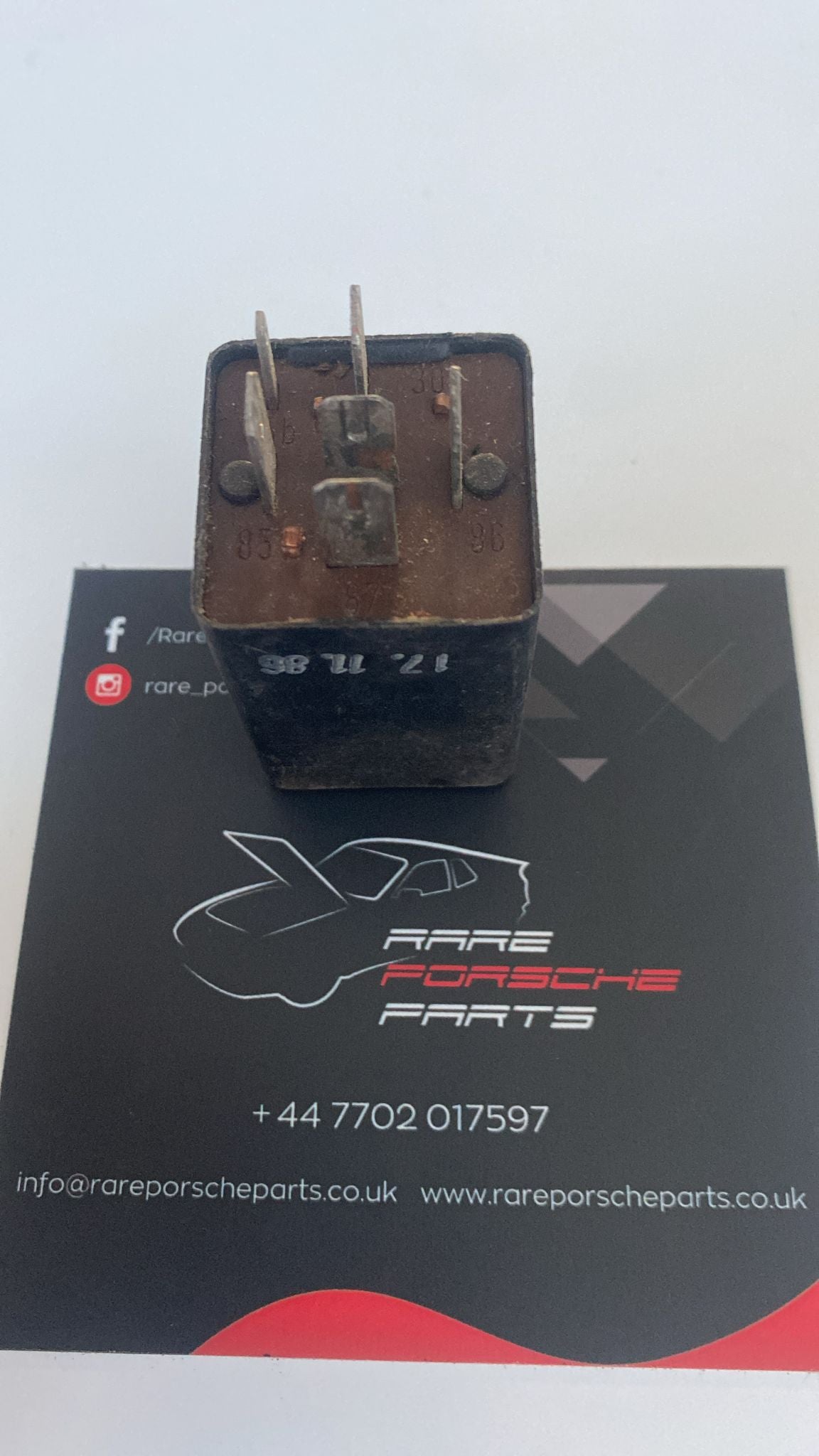 Porsche 928 power window relay, used 92861512600