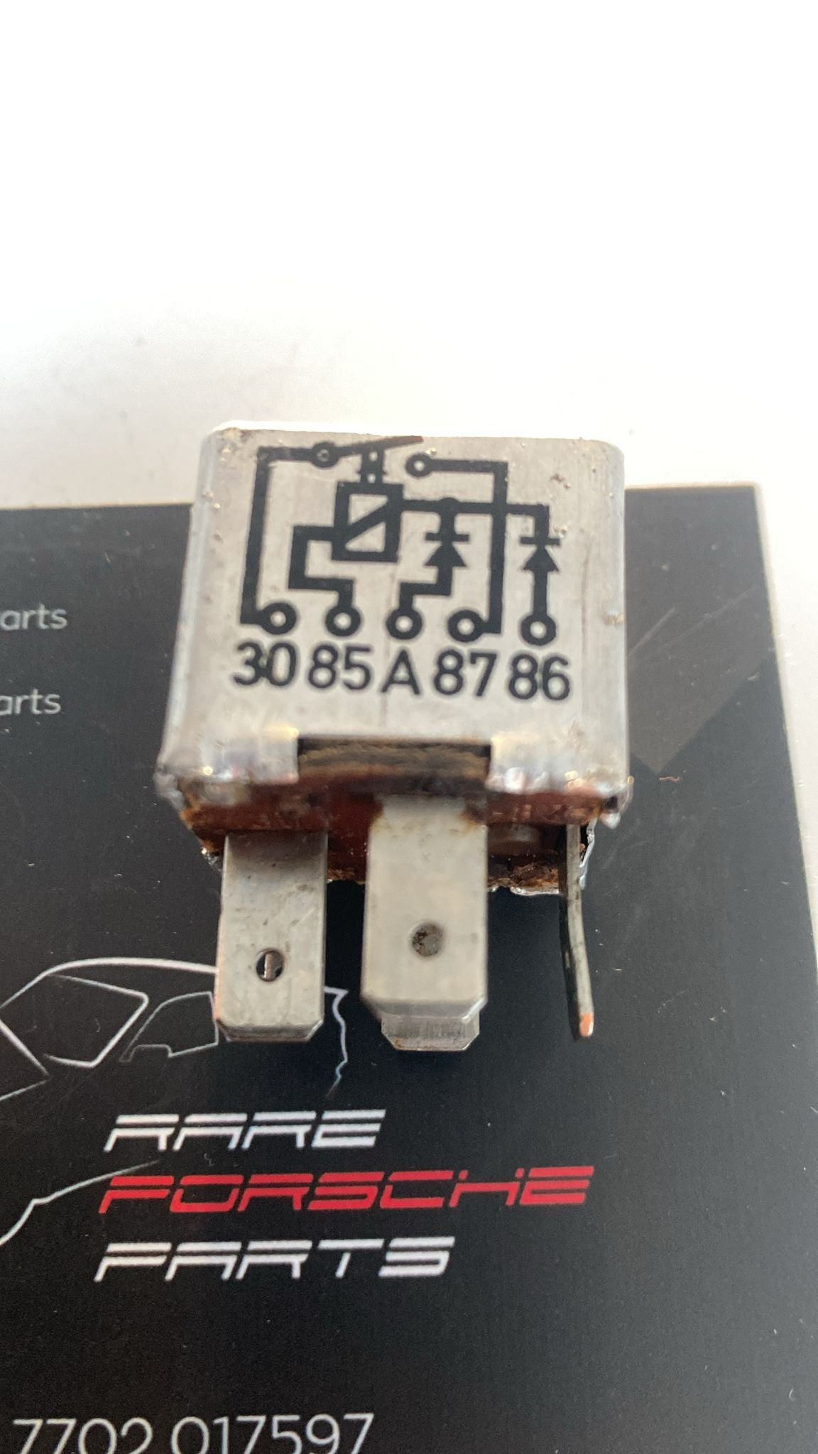 Porsche 928 headlight relay, used 92861512700