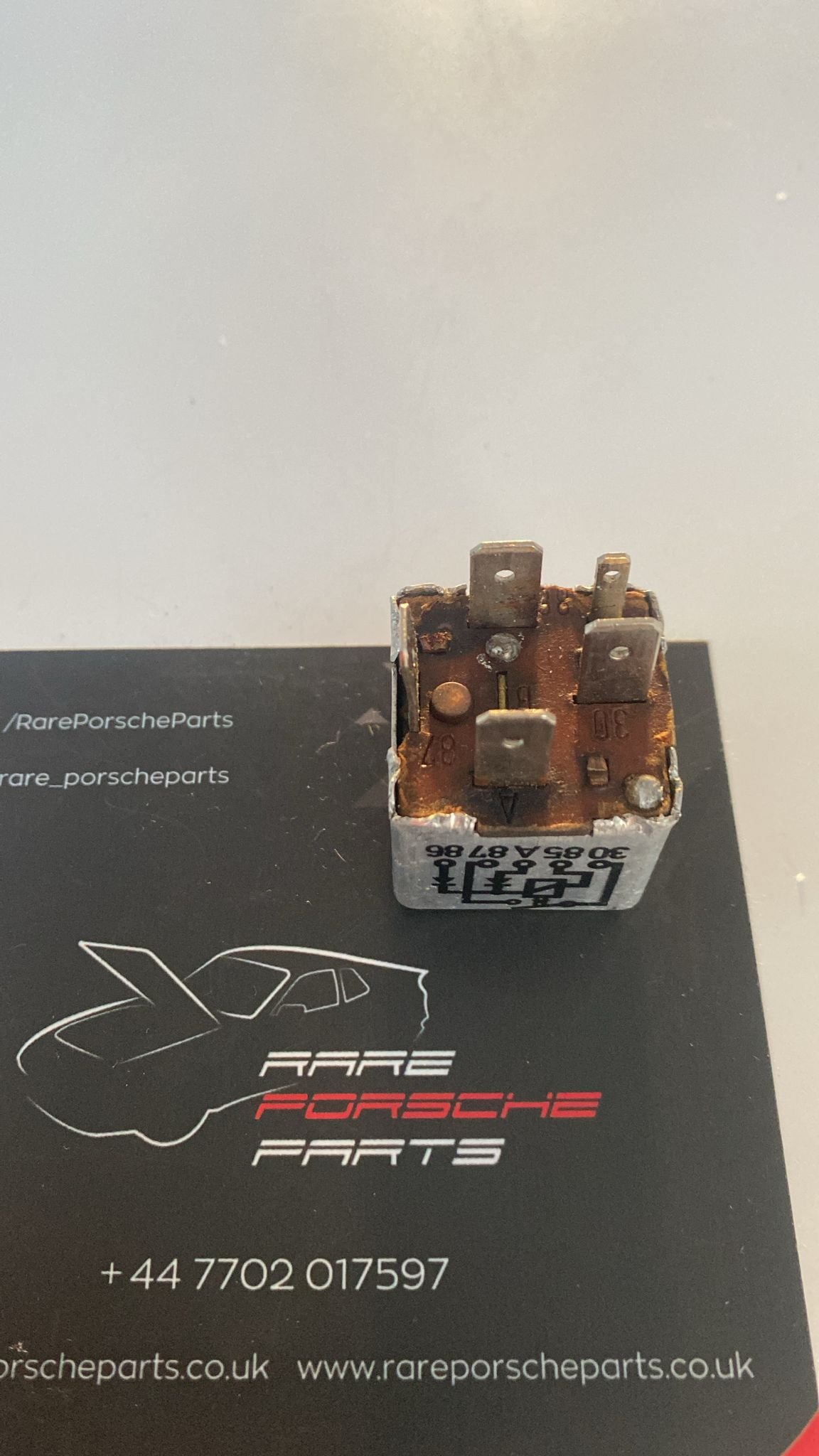 Porsche 928 headlight relay, used 92861512700