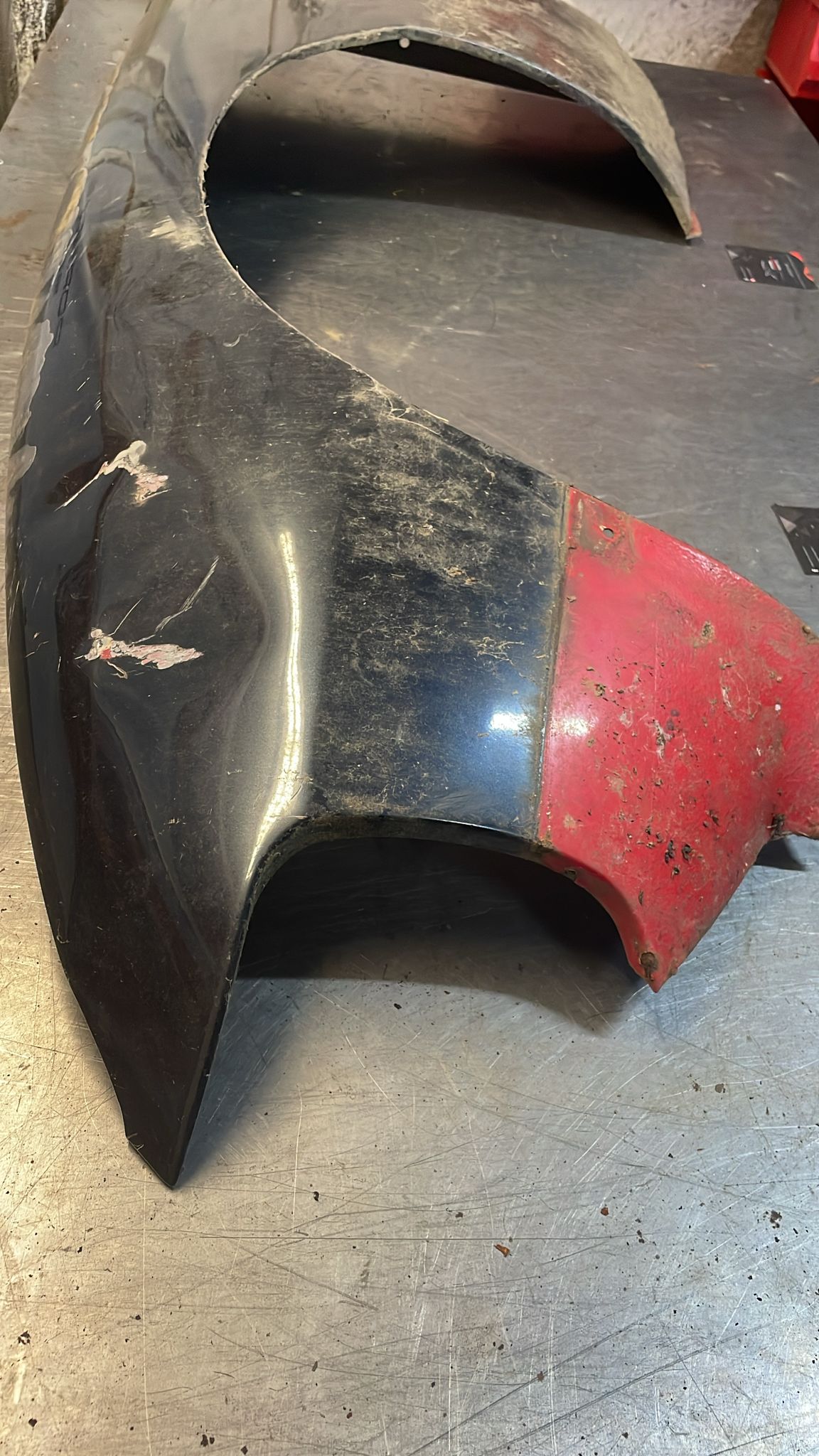 Porsche 924 left front wing 477821021 spares or repair