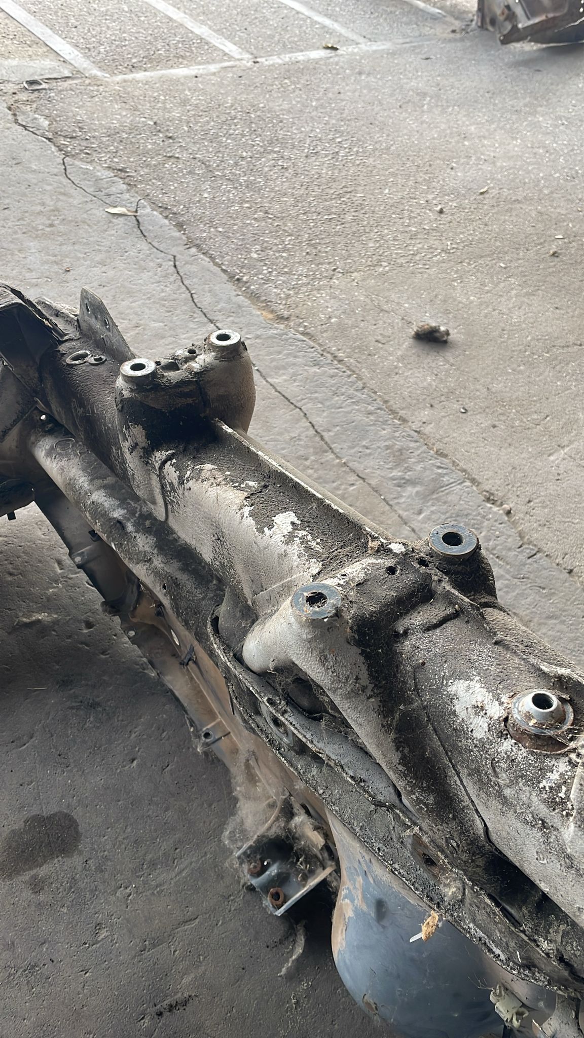 Porsche 928 front cut with left  wheel housing 92850194905